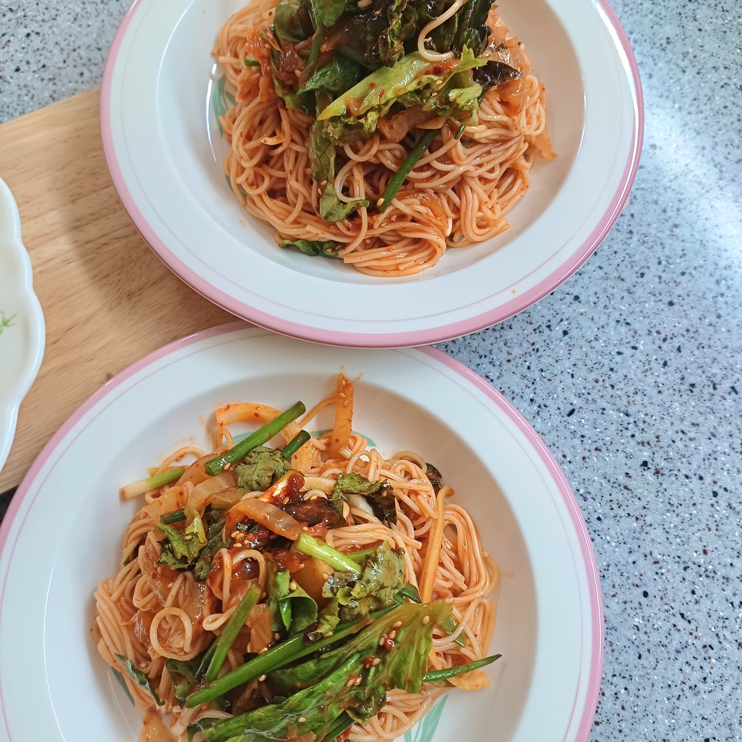 Coucou Retro Charm Dinner Plate - 9