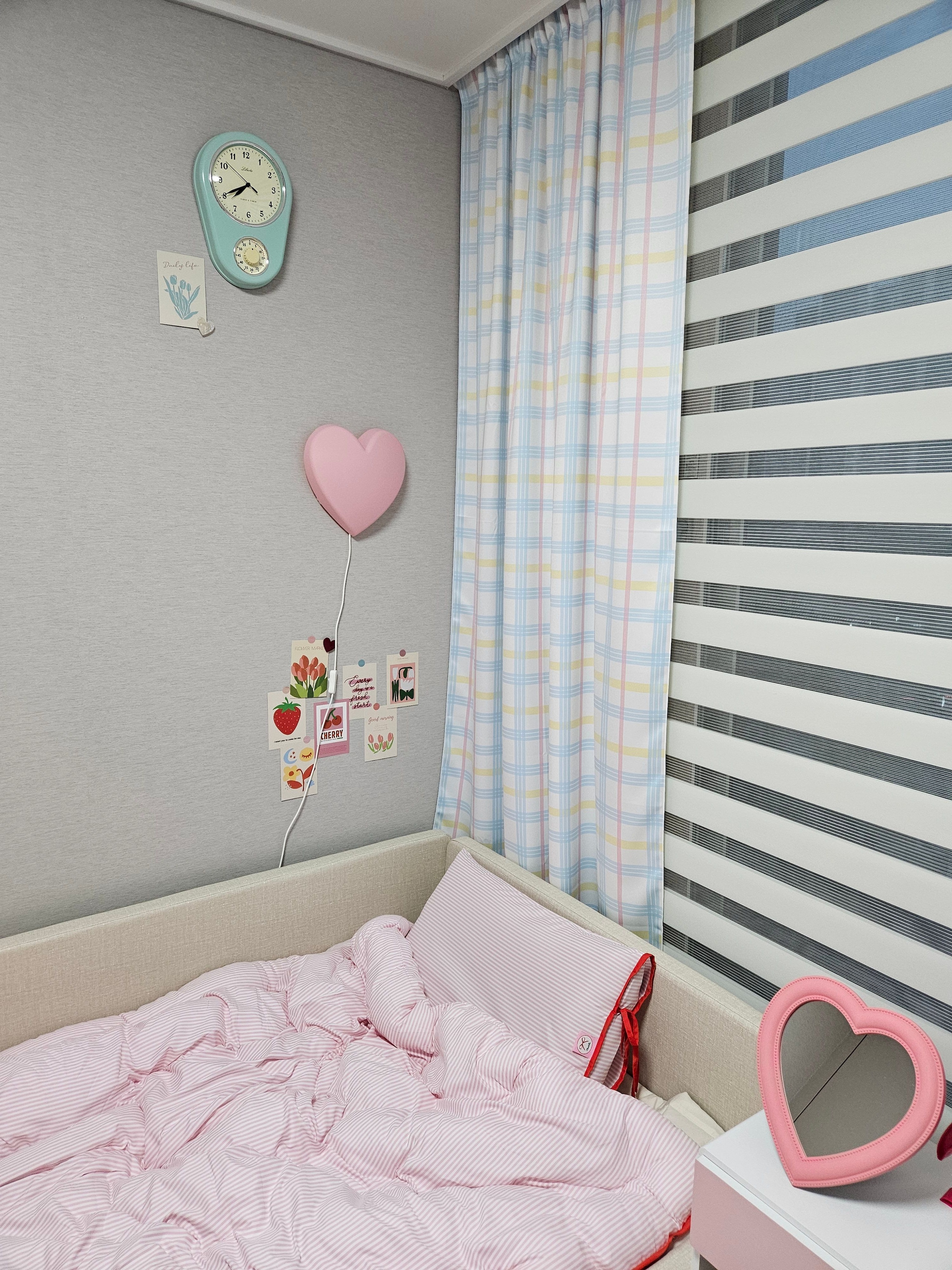 Modern Pink Stripe Microfiber Rug user photo