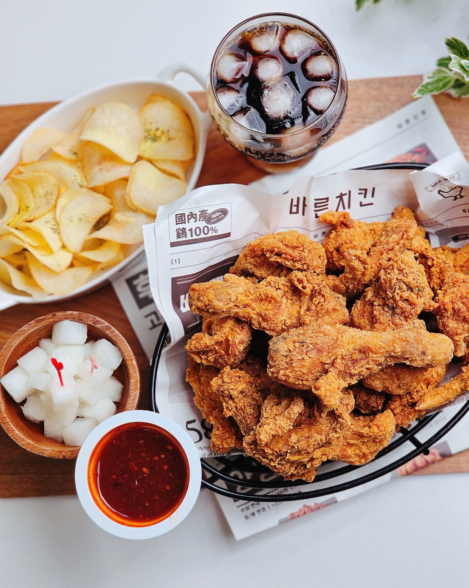 Acacia Wood Pedestal Bowl user photo