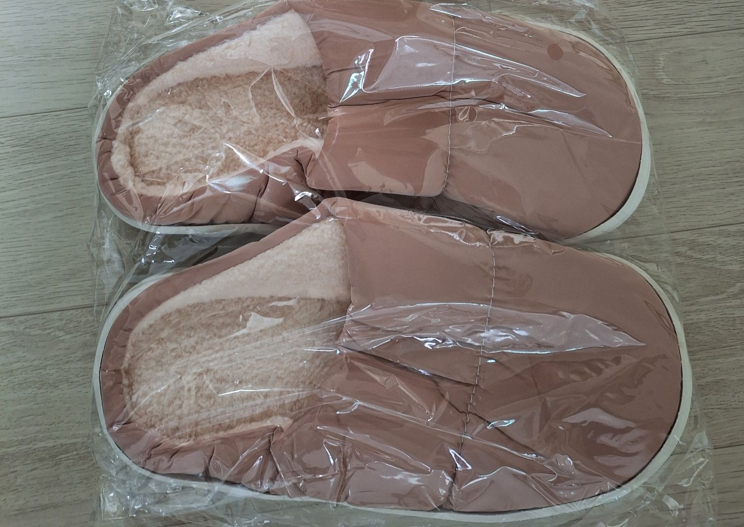 Fluffy Fleece Noise-Reducing Slippers user photo
