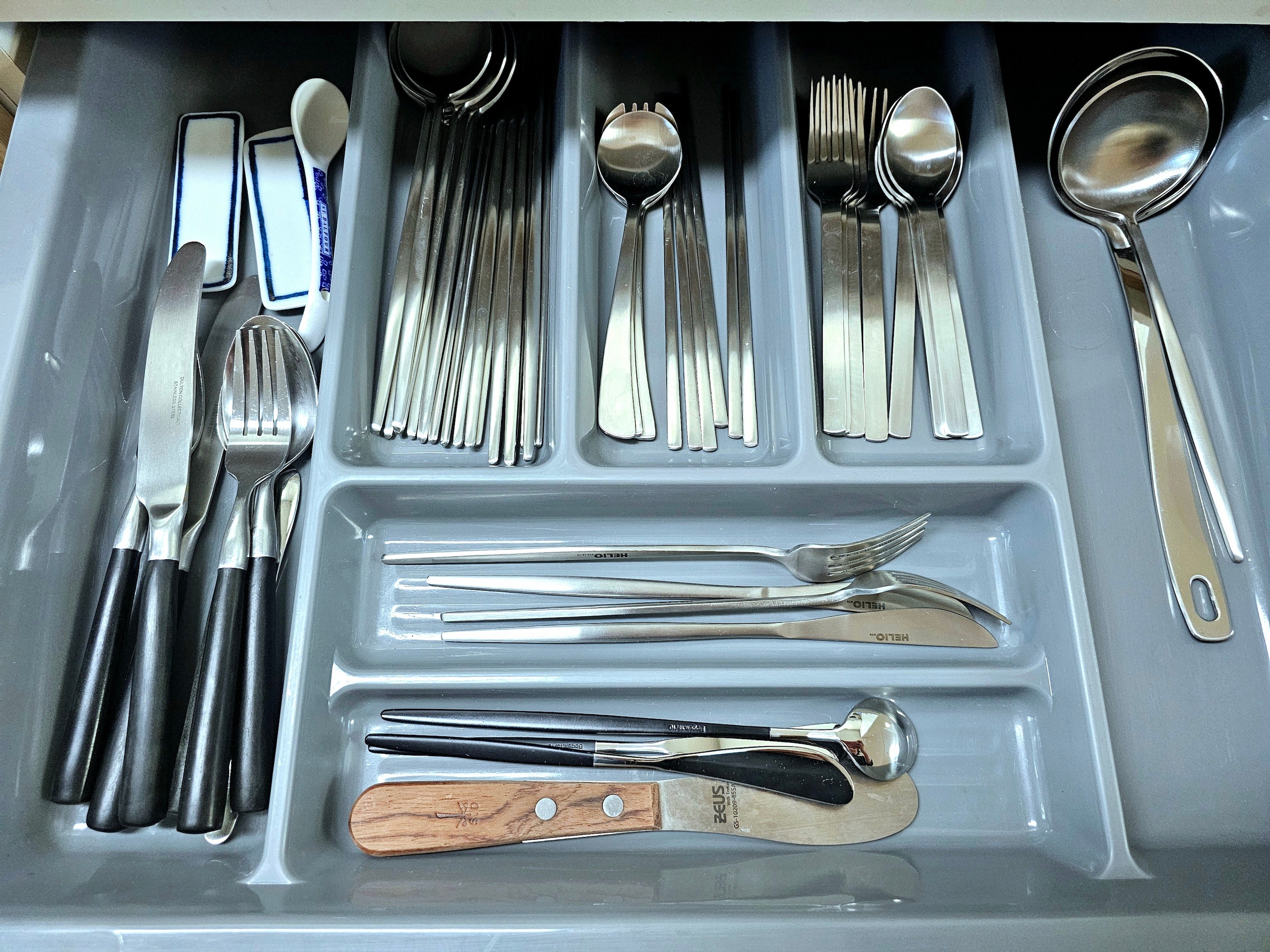 Helio Stainless Steel Full Flatware Set (4-Piece) user photo