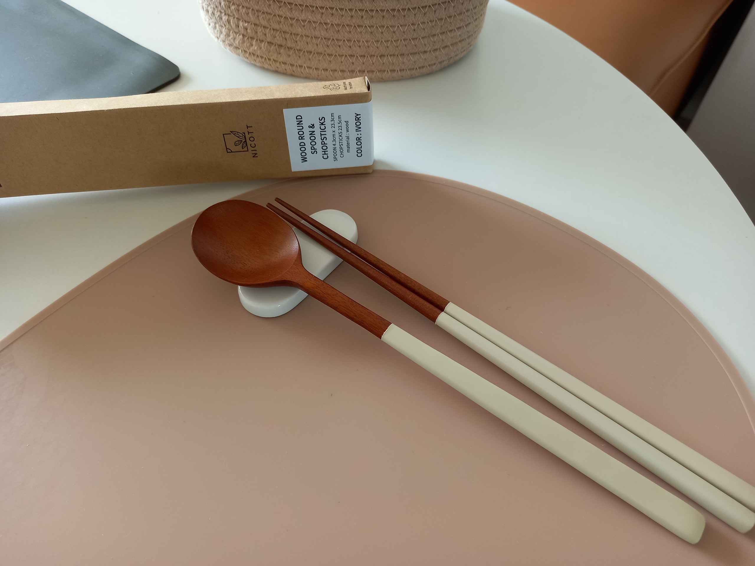 Two-Tone Wood Spoon & Chopsticks Set for 4 user photo