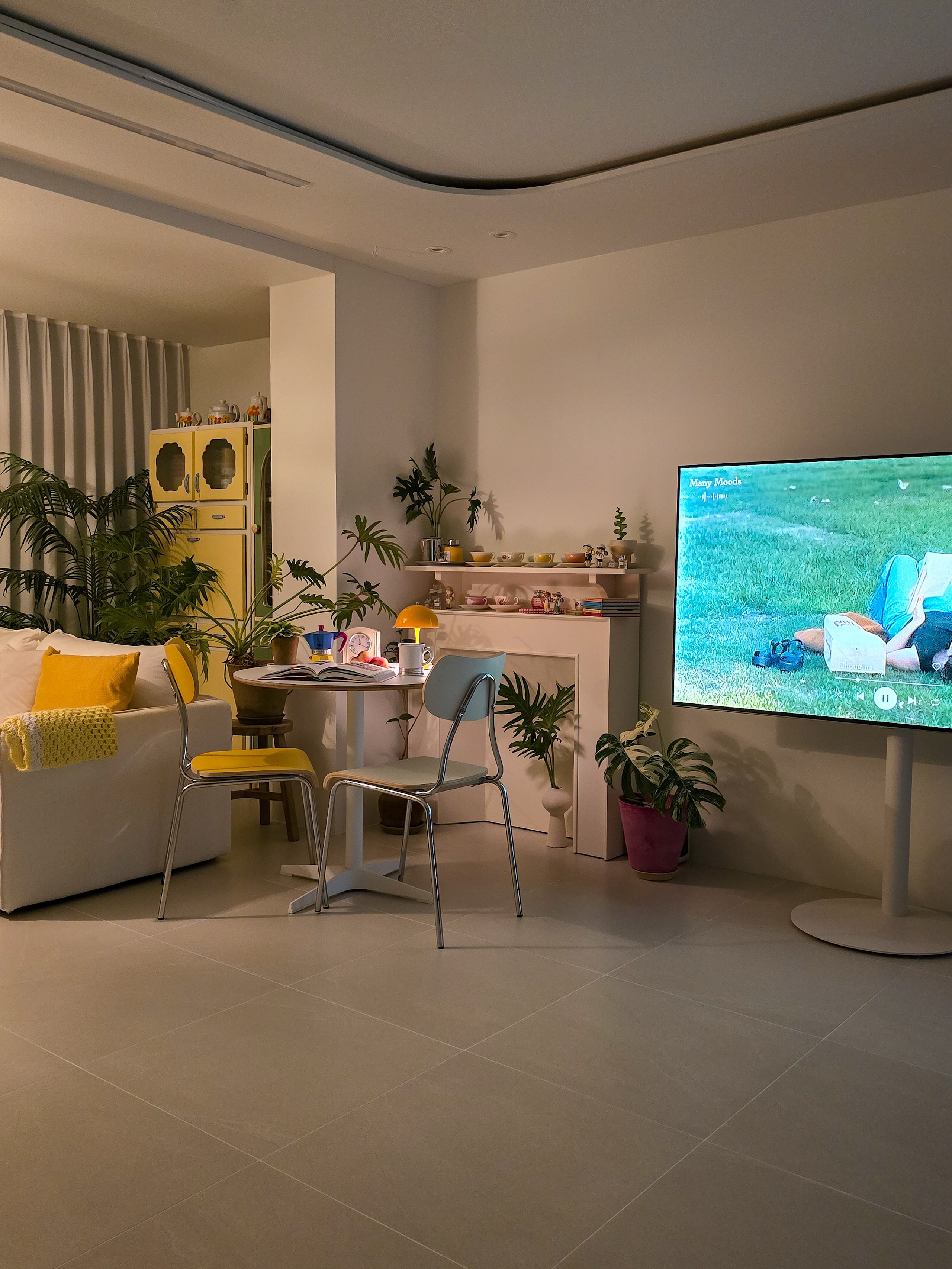 Flow Line Dining Chair user photo