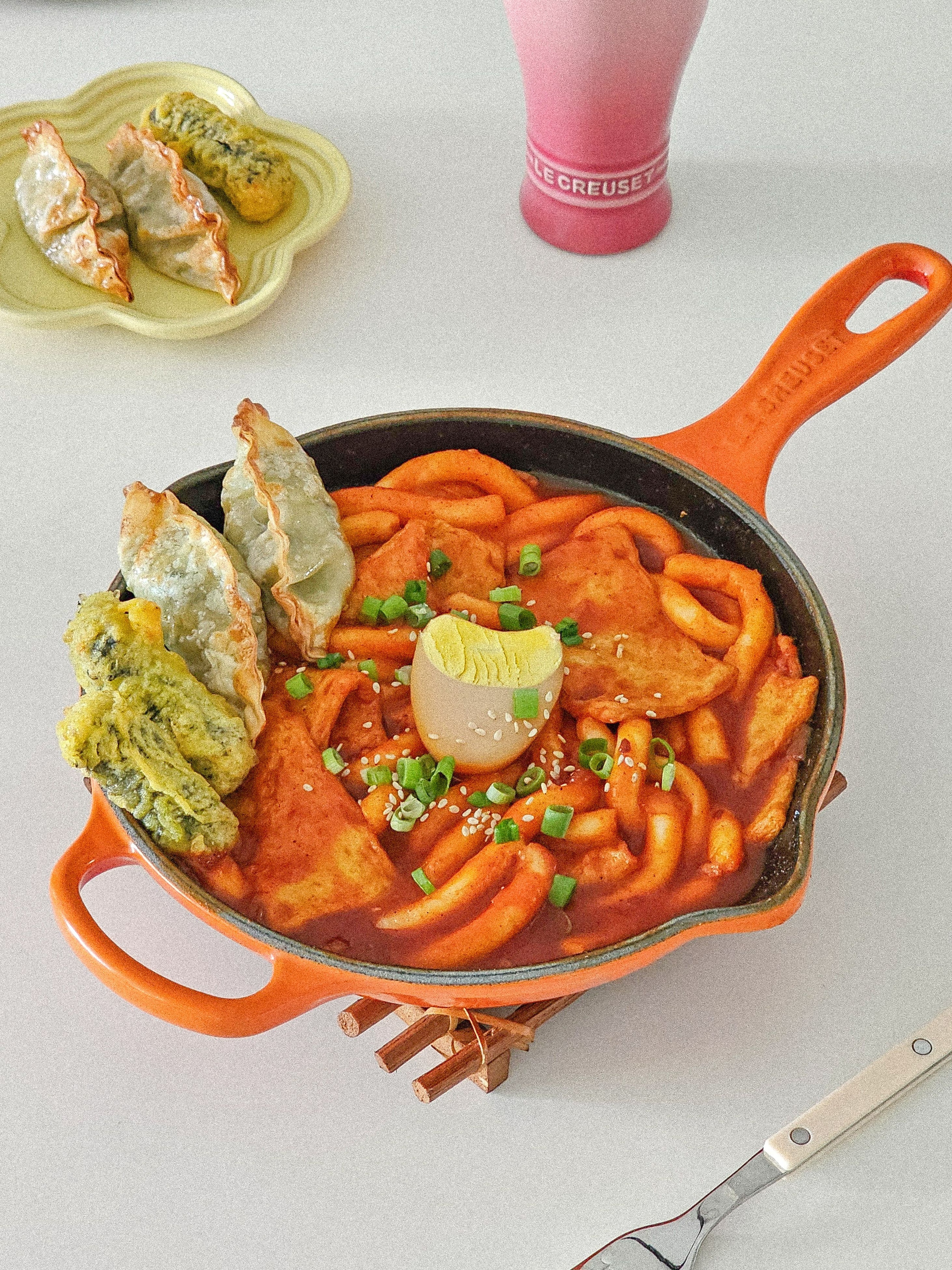 Modern Color-Handled Flatware Set for 2 (8-Piece) user photo