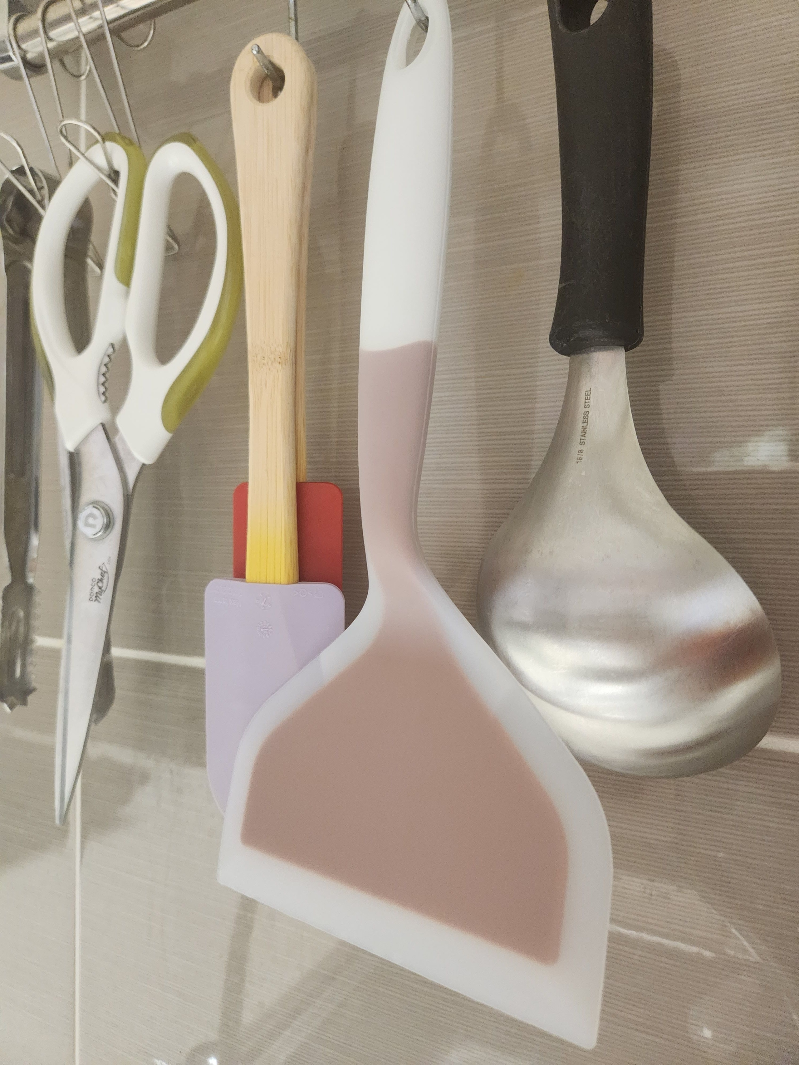 Wide Silicone Omelette Spatula user photo