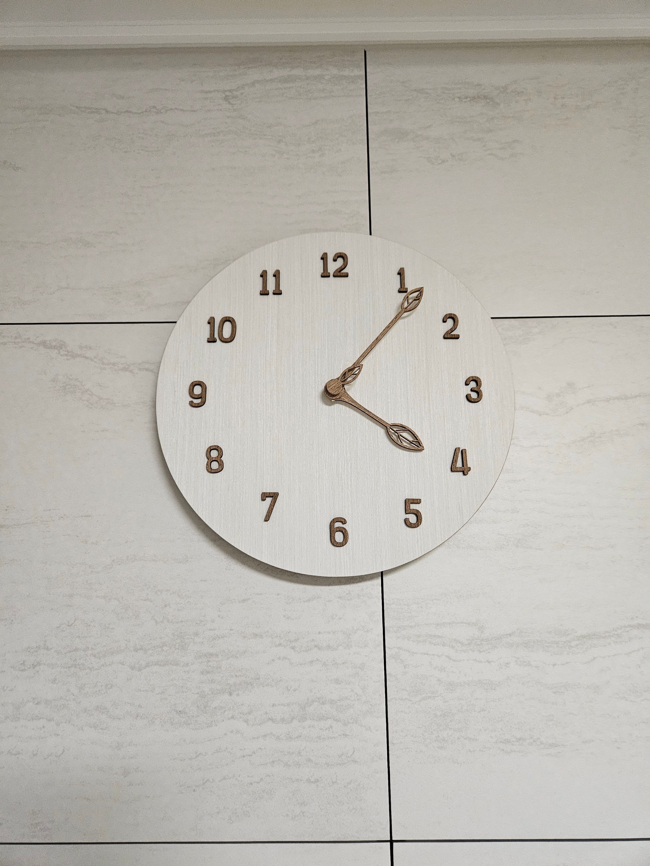 Wood Nature Leaf Wall Clock user photo