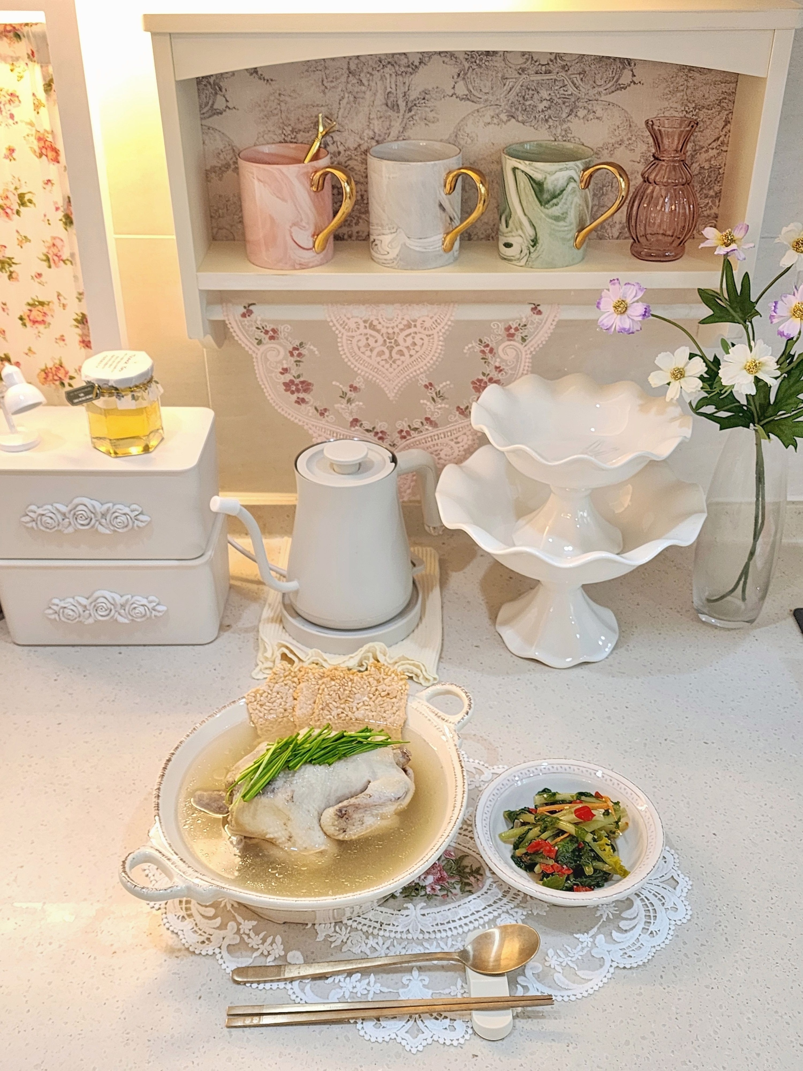 Fluted Ceramic Pedestal Tray user photo