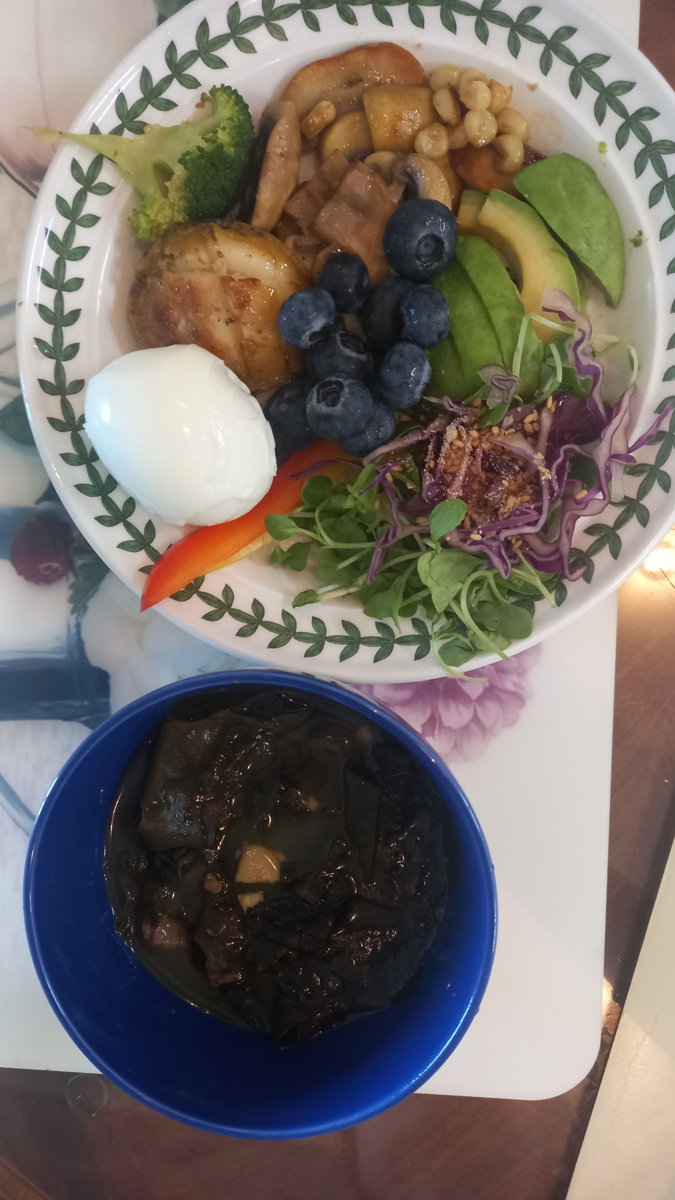 Easy-Grab Serving Bowl user photo