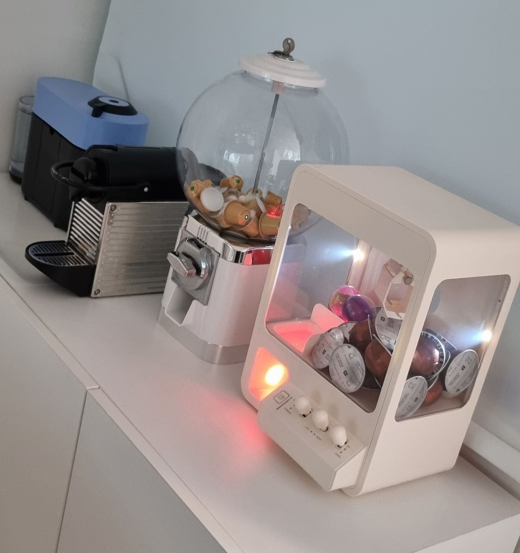 Mini Capsule Dispenser Machine user photo