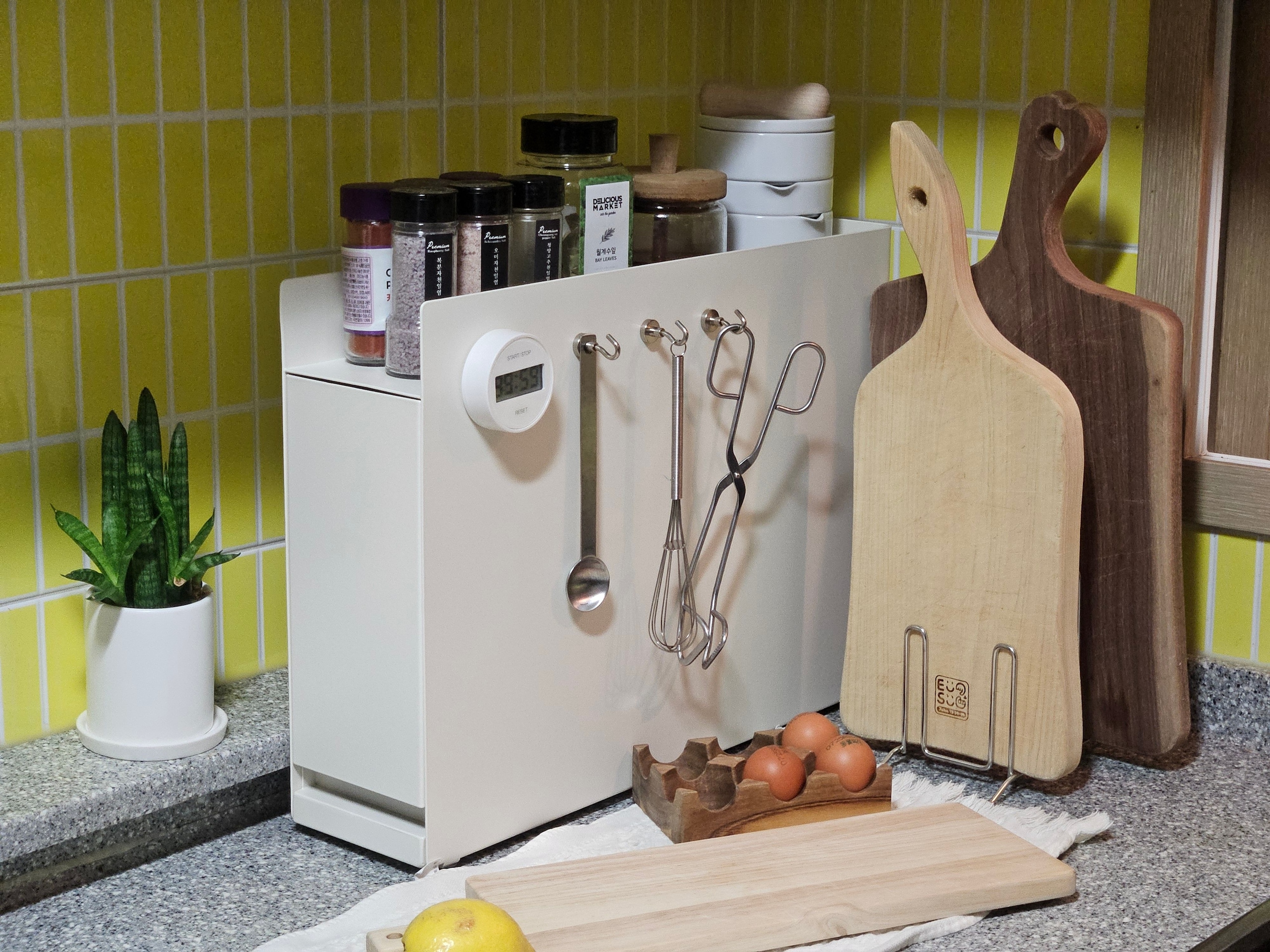 Cucinito Slim Pull-Out Storage Organizer user photo