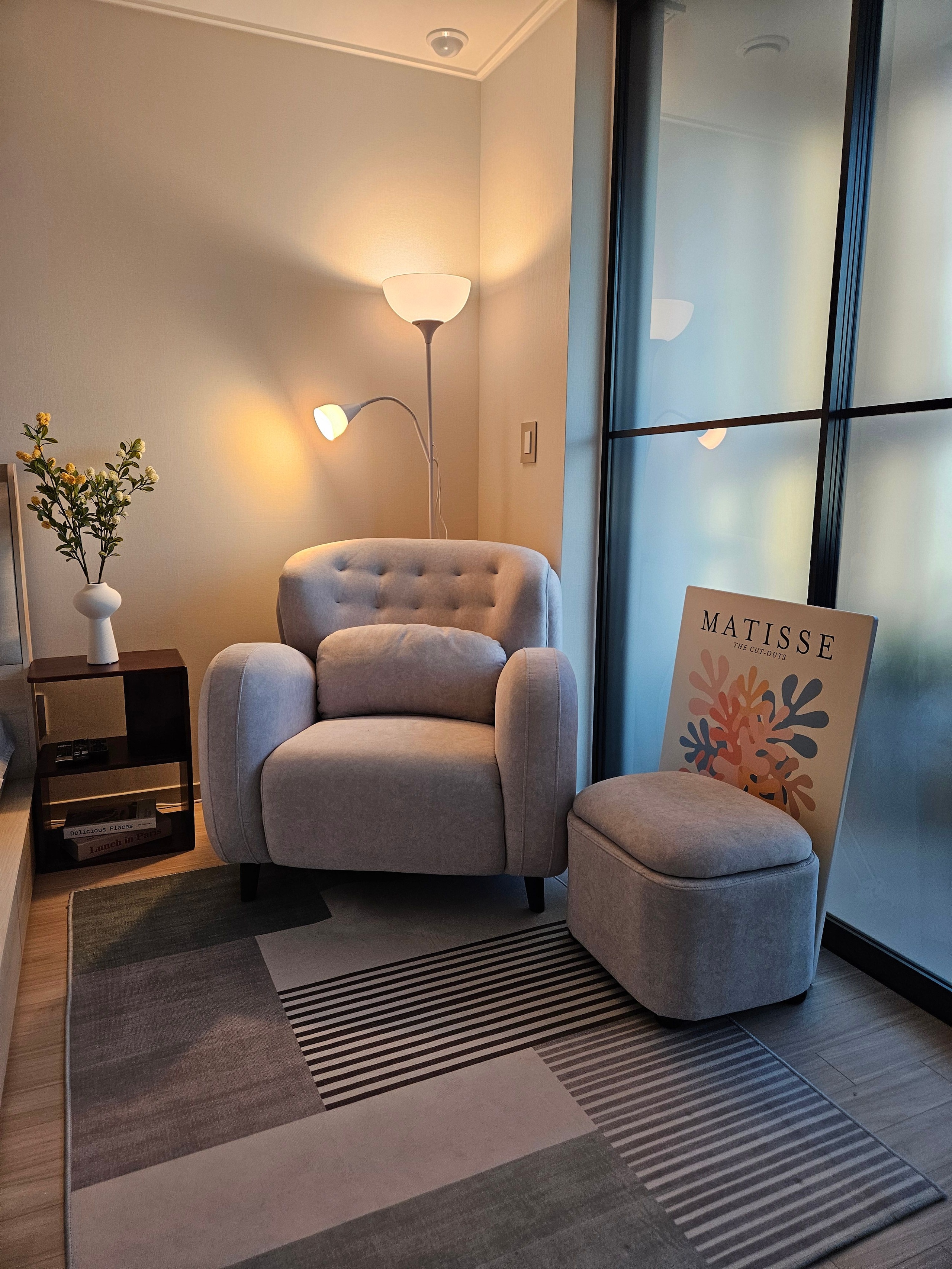 Foldable Henri Matisse Frame Table user photo
