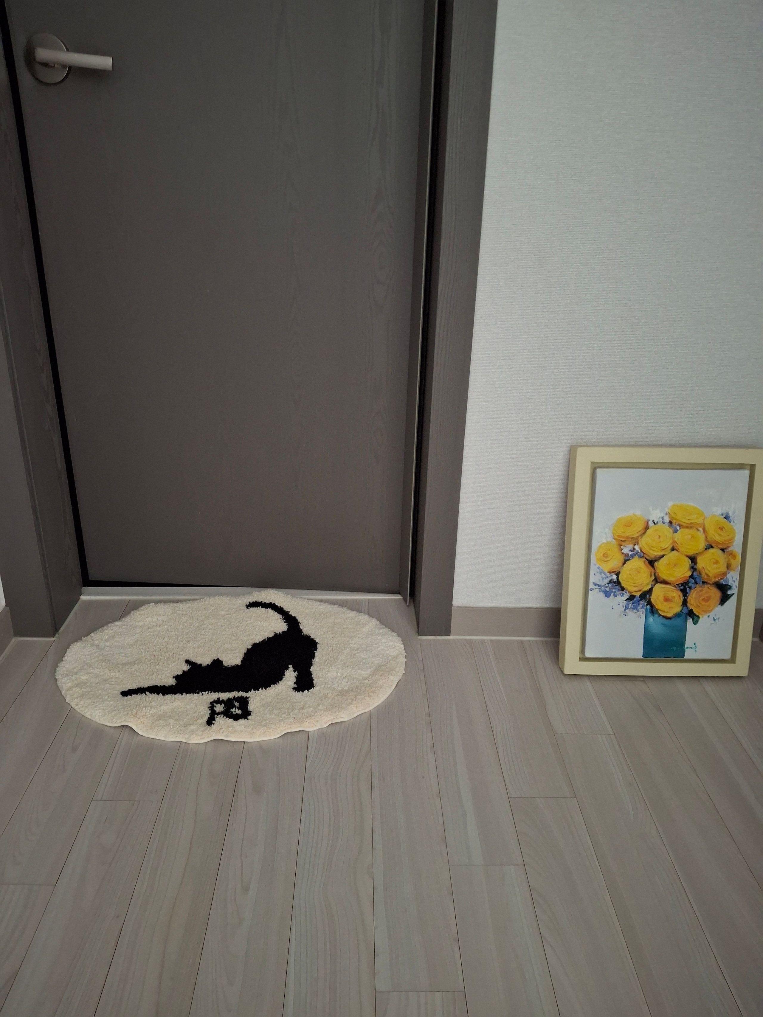 Elegant Cat Silhouette Accent Rug user photo