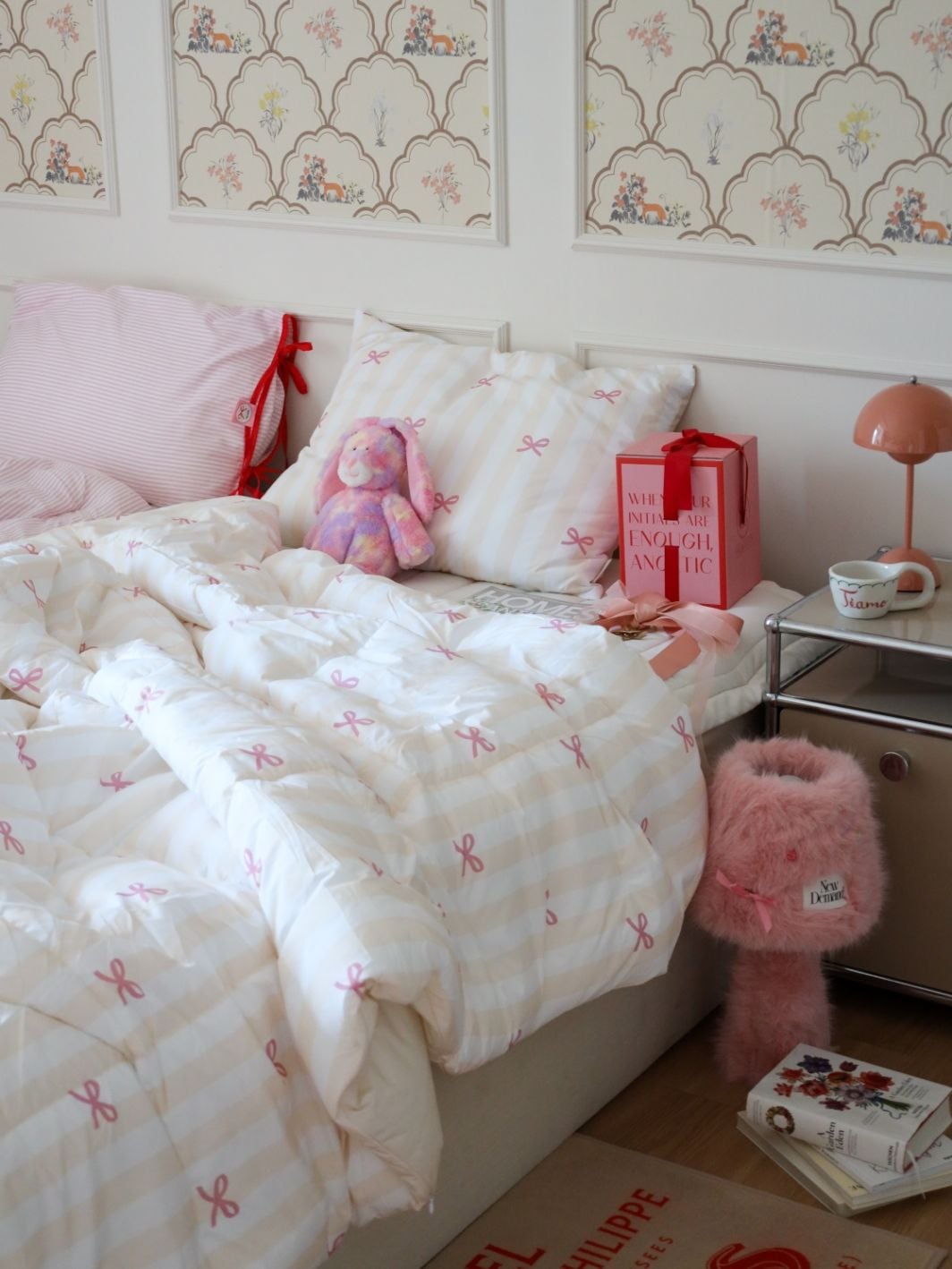 Ribbon Cake Pillow Cover user photo
