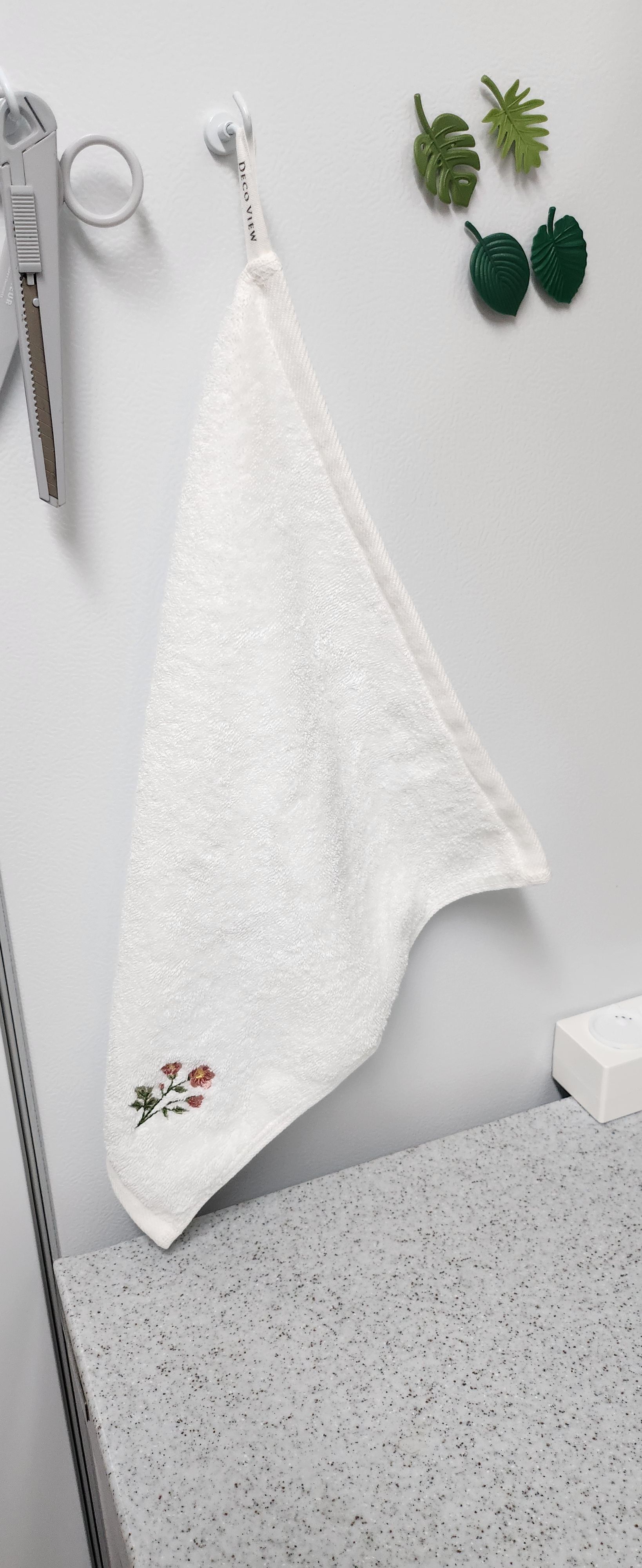 Daisy Embroidered Kitchen Towel Set (2-Pack) user photo