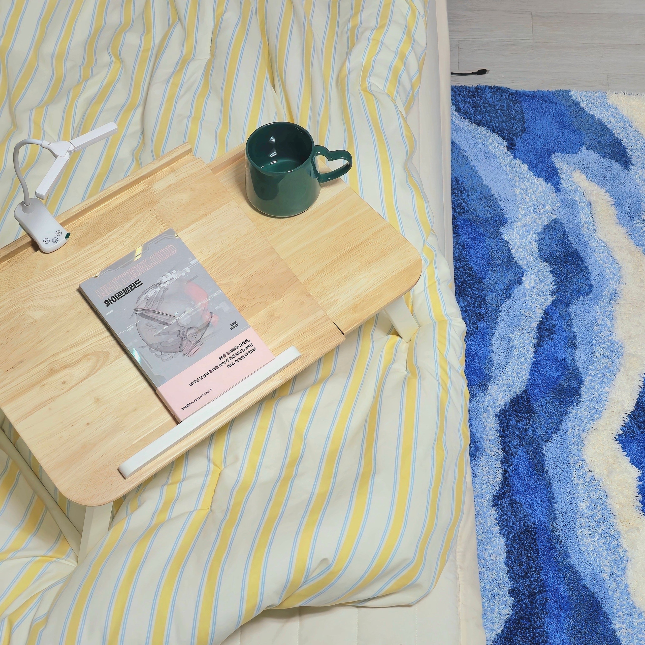 Wavy Blue Tufted Rug user photo