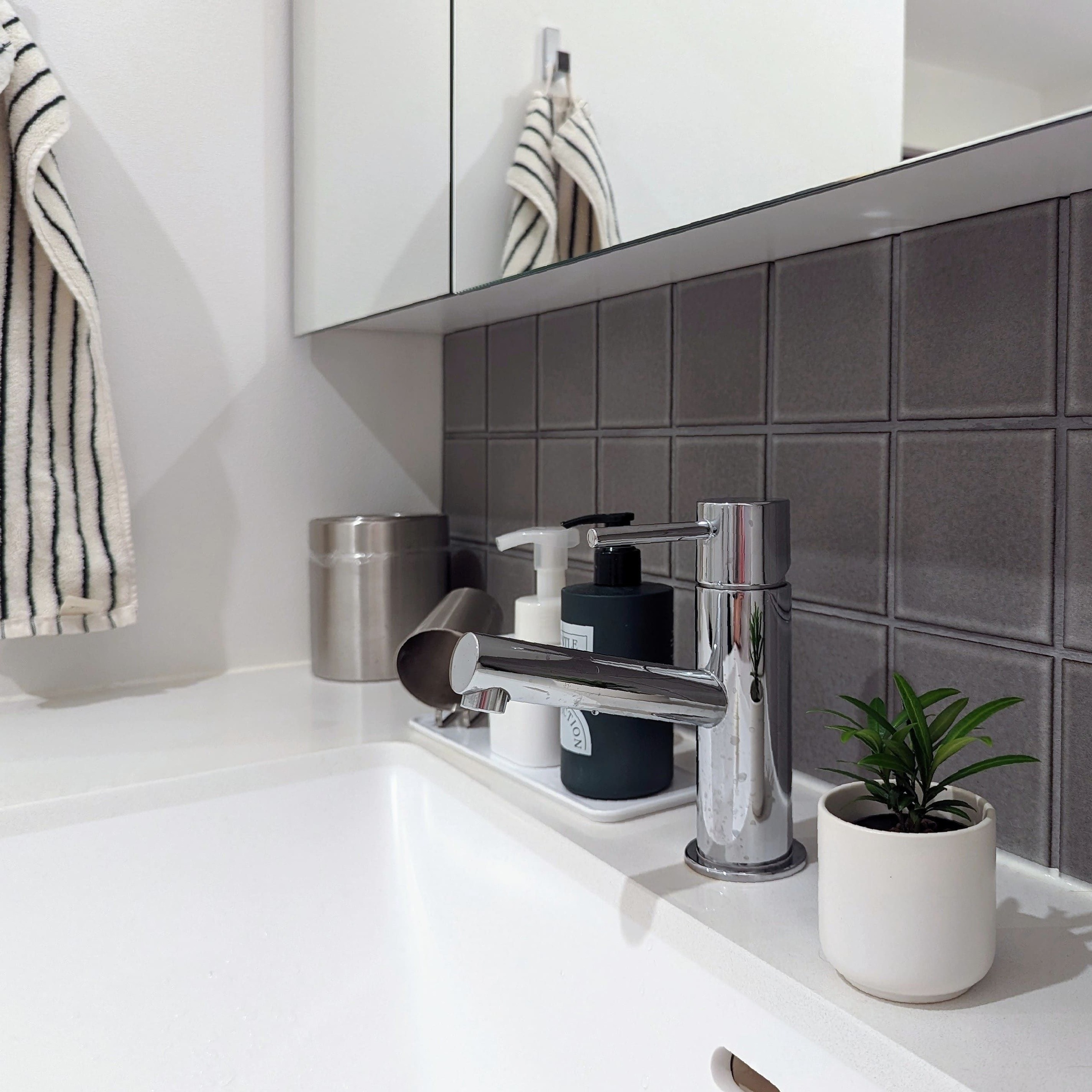 miratap スミス W1200 コンセント付（三面鏡） | バス・洗面用品 | Ohouse