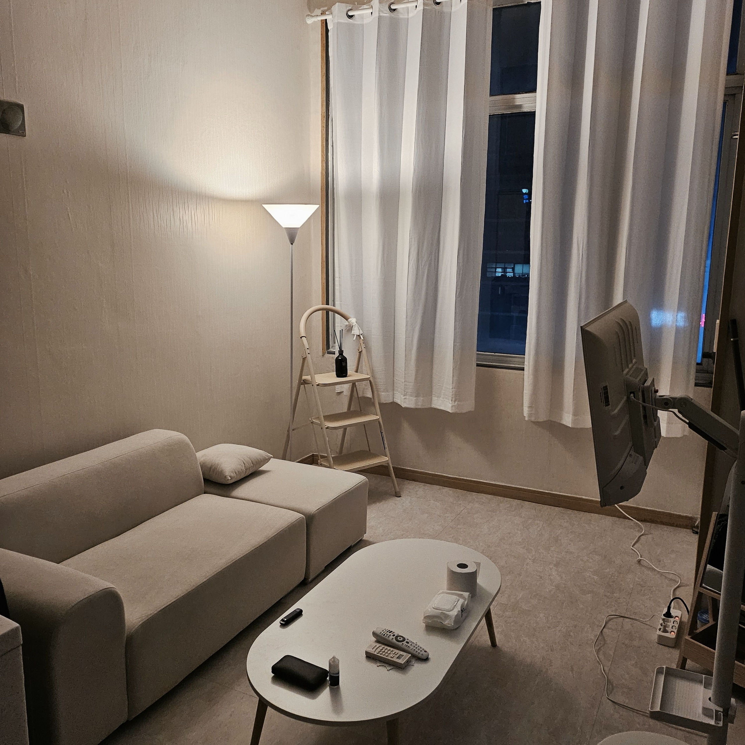 Plain Living Room Coffee Table user photo