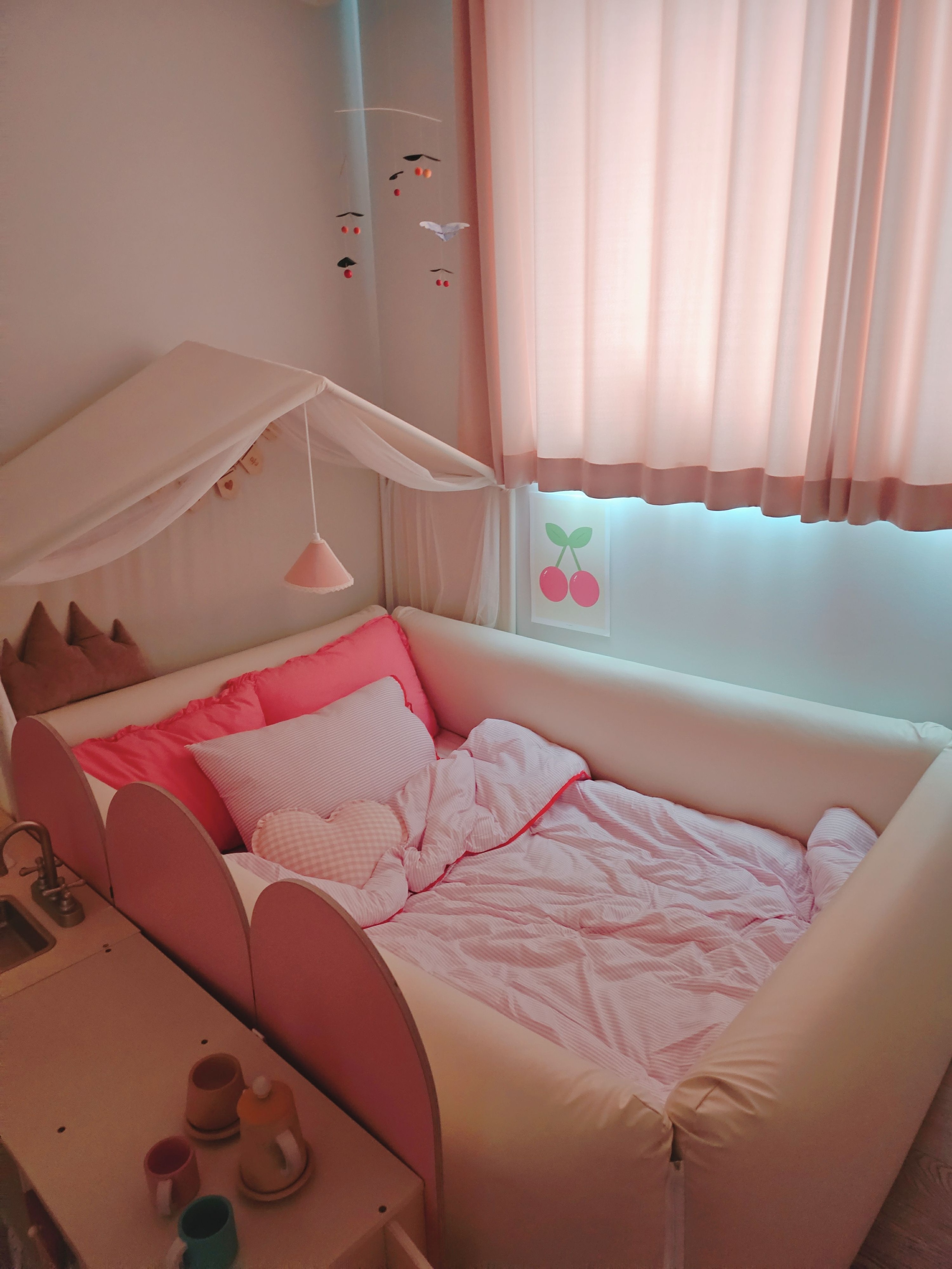 Ribbon Cake Fitted Pad Bedding Set (Transitional & Summer) user photo