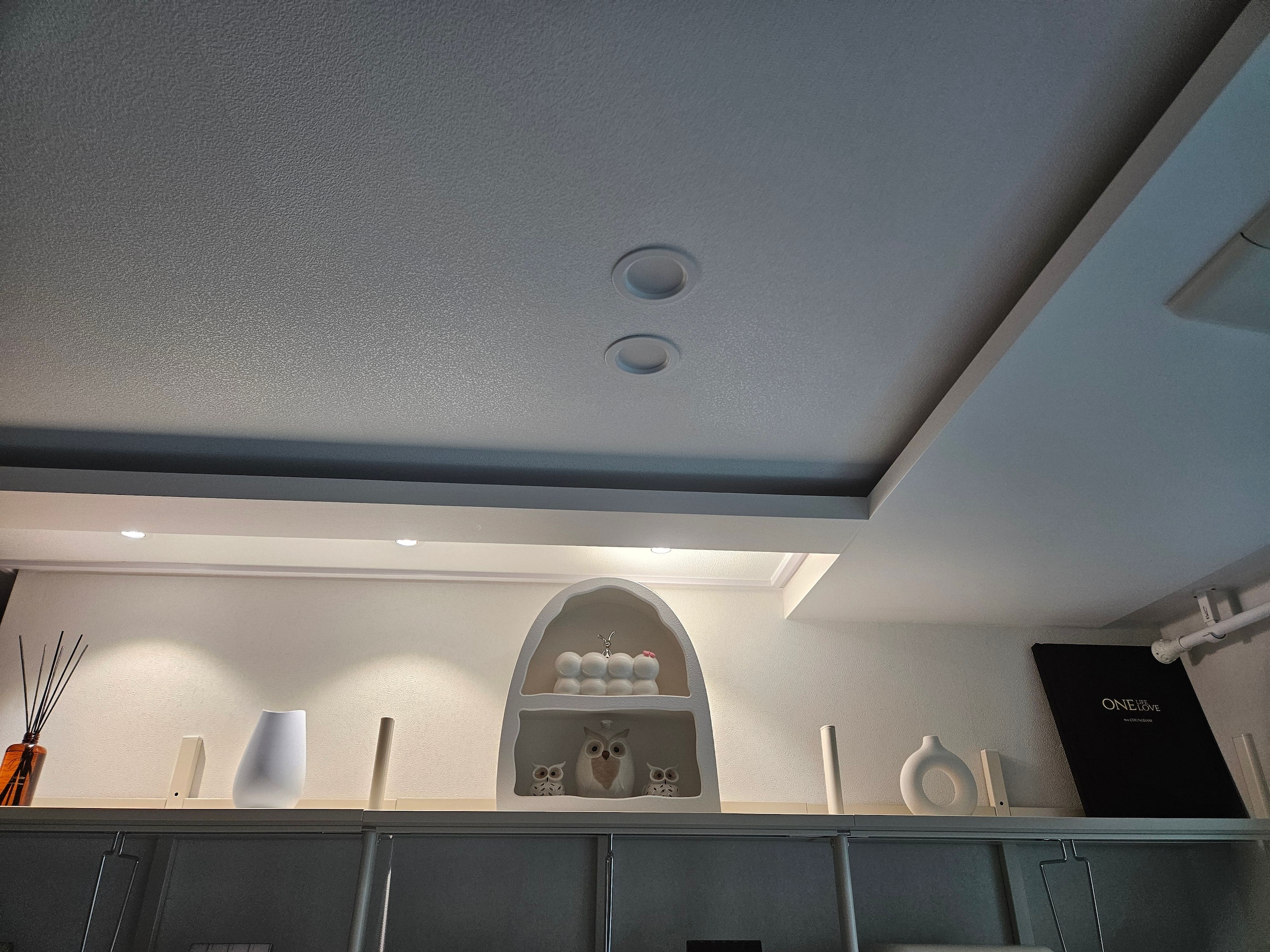 Two-Tier Arched Display Shelf user photo