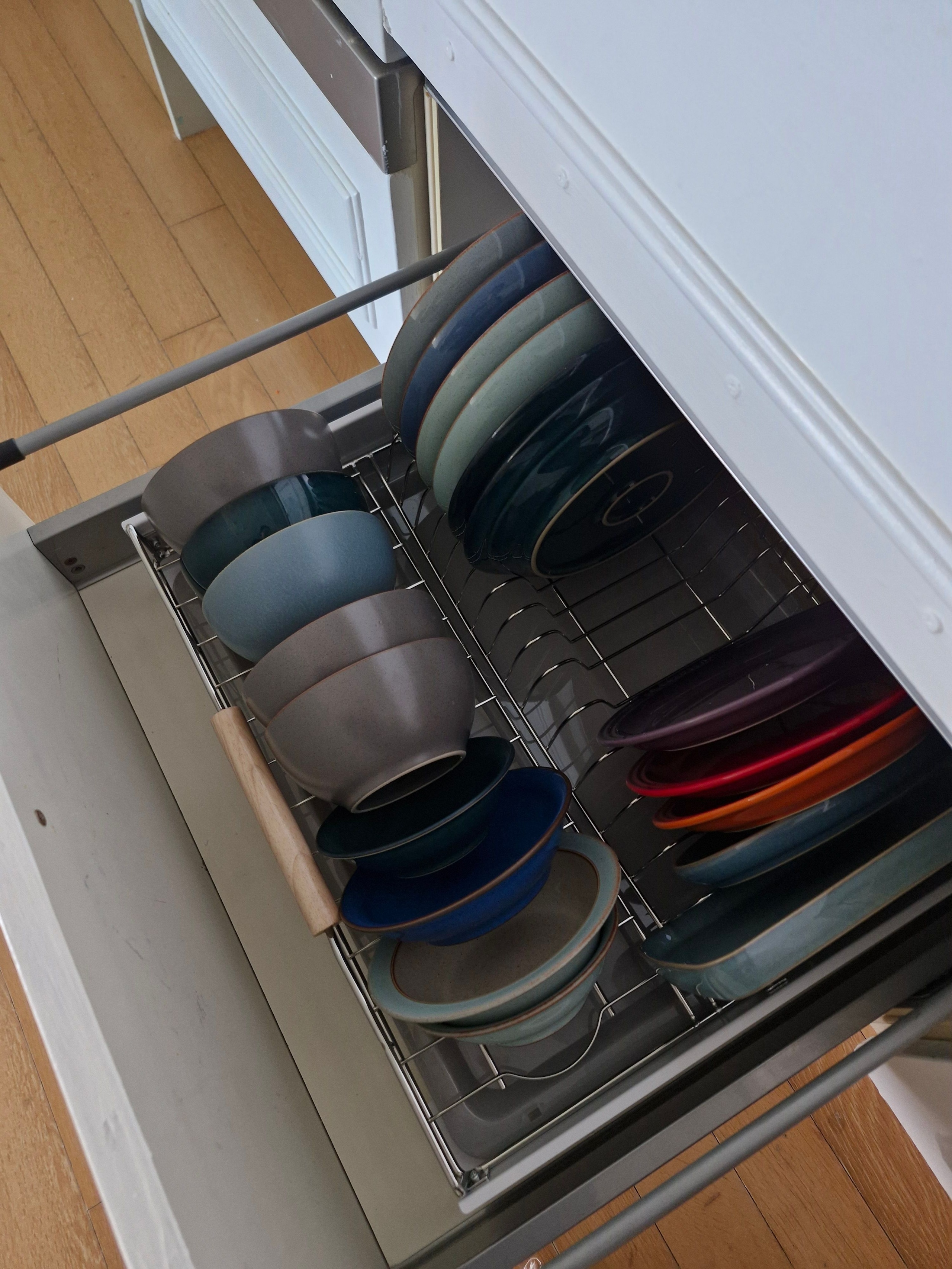 Sliding Dish Rack with Wood Handles user photo