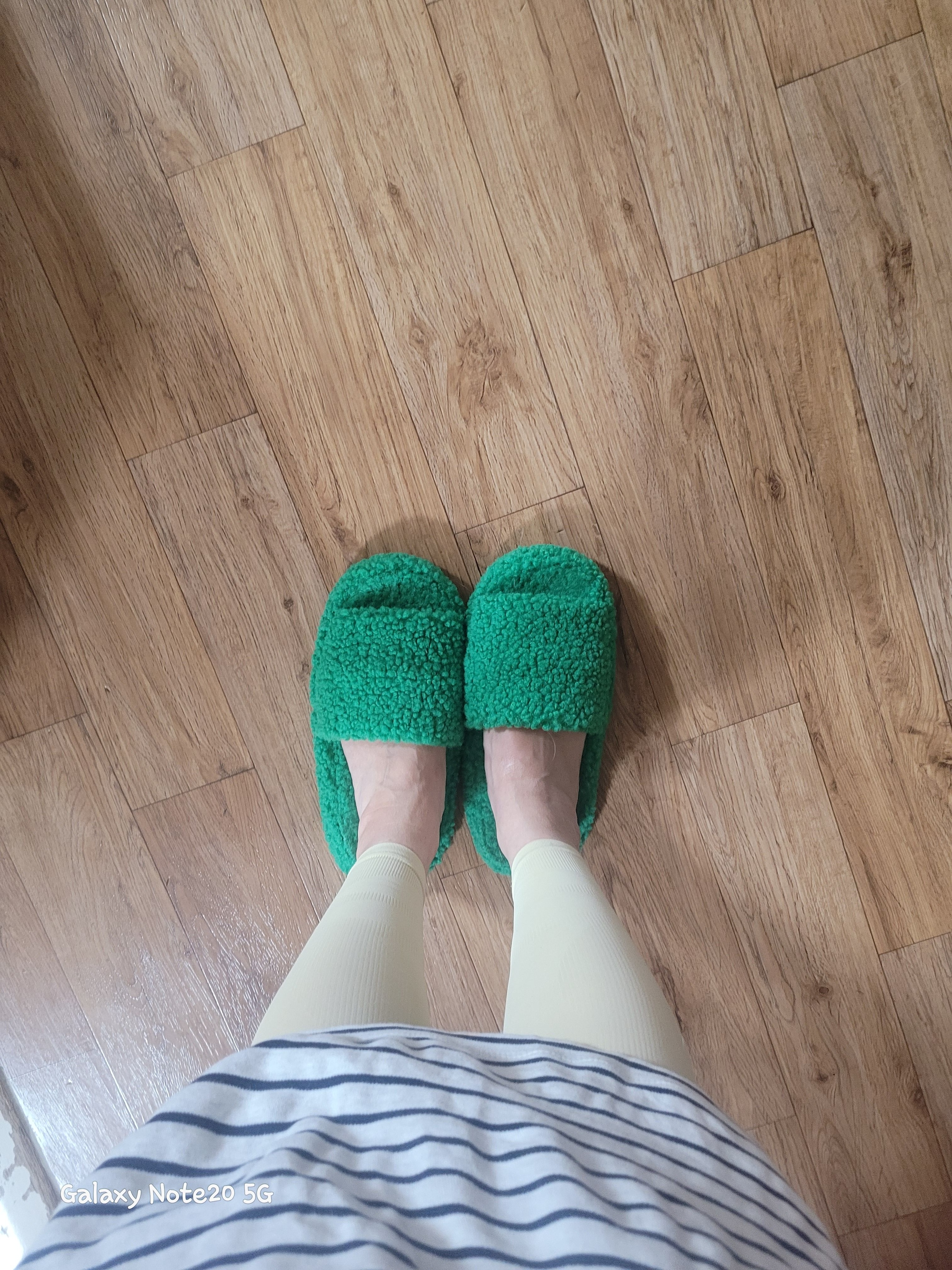 Fluffy Fleece Noise-Reducing Slippers user photo