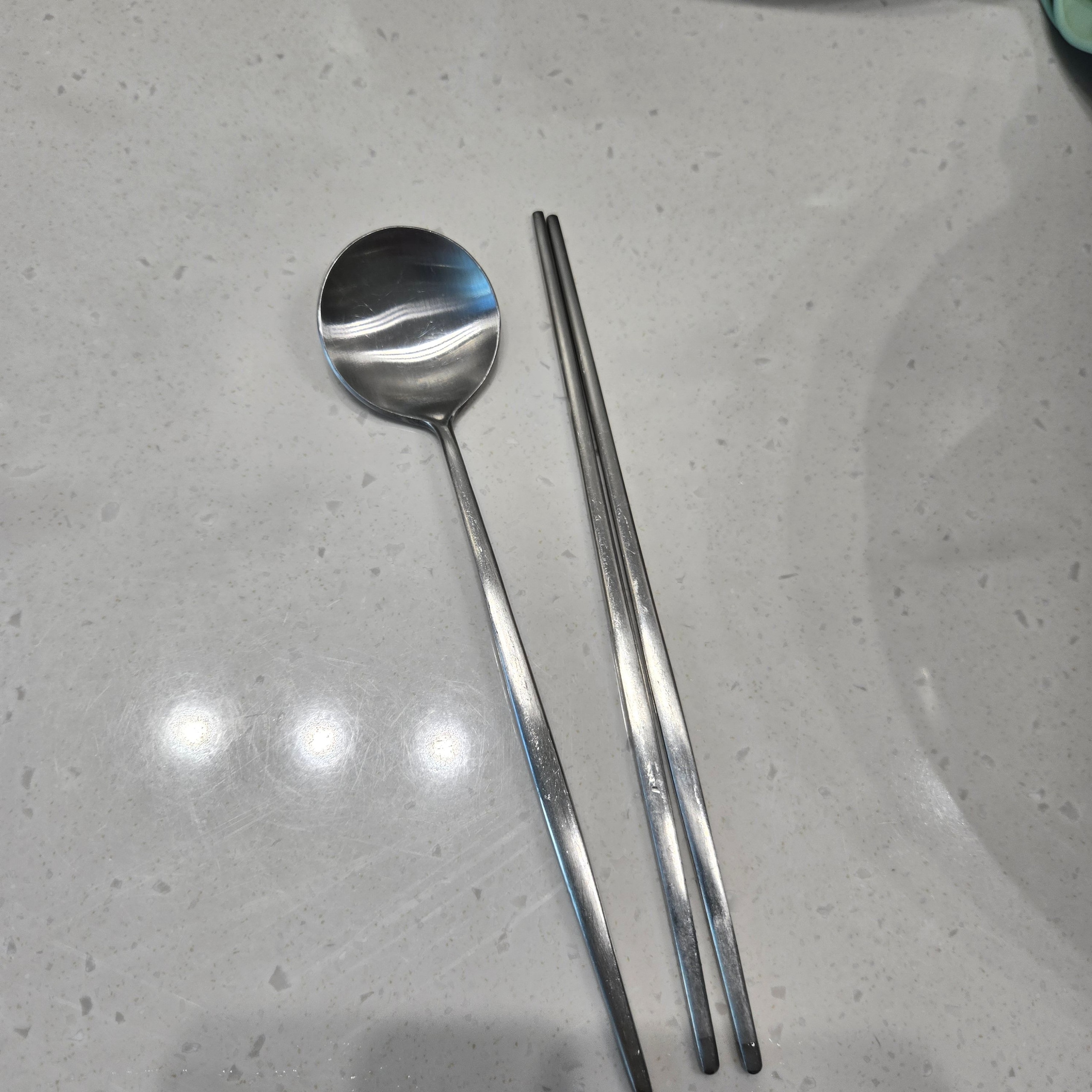 Helio Stainless Steel Spoon & Chopsticks Set user photo