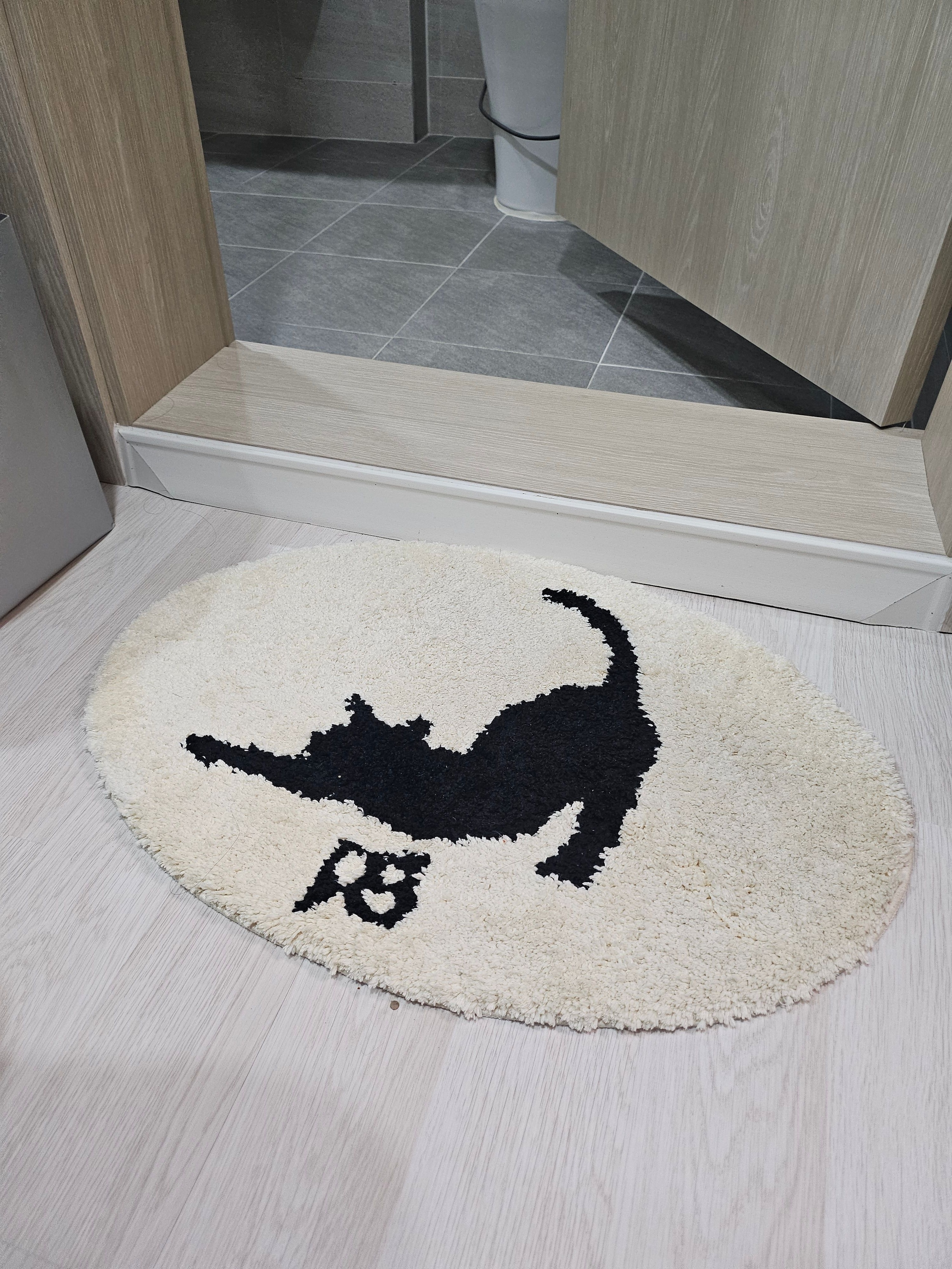 Elegant Cat Silhouette Accent Rug user photo