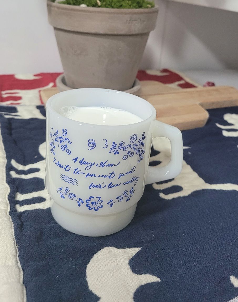 Syracuse Pattern Milk Glass Mug user photo