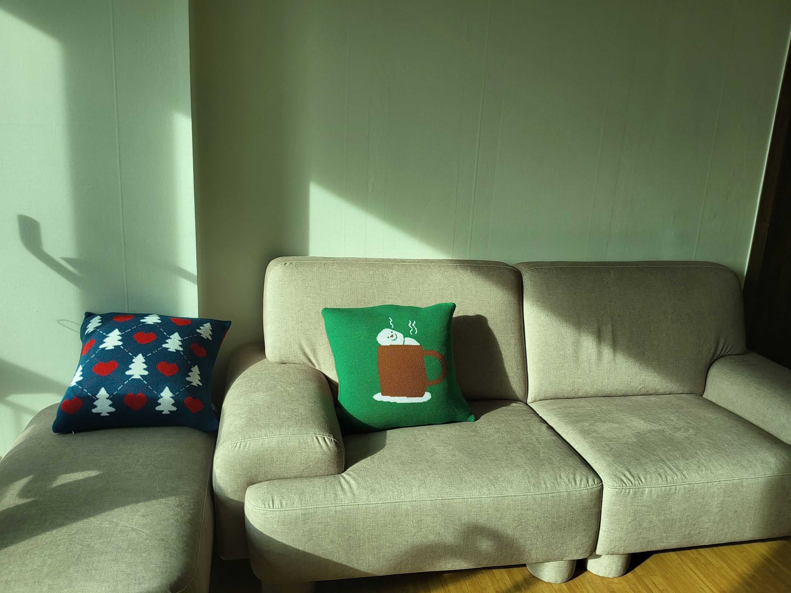 Christmas Knit Cushion with Insert (2 Styles) user photo