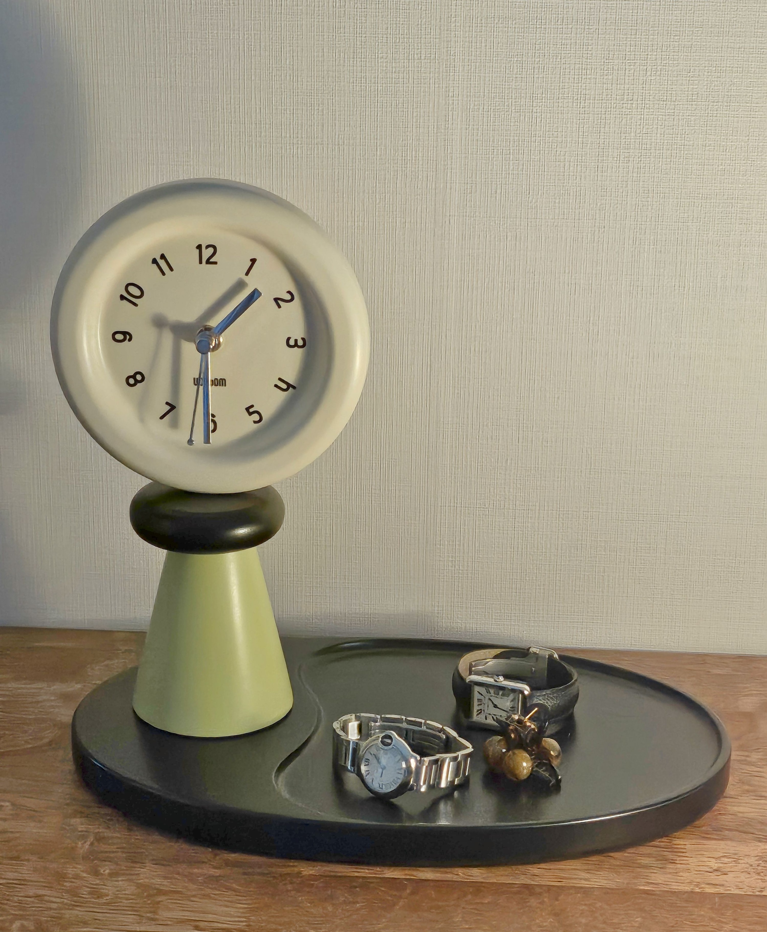 On My Mood Object Tray Table Clock user photo
