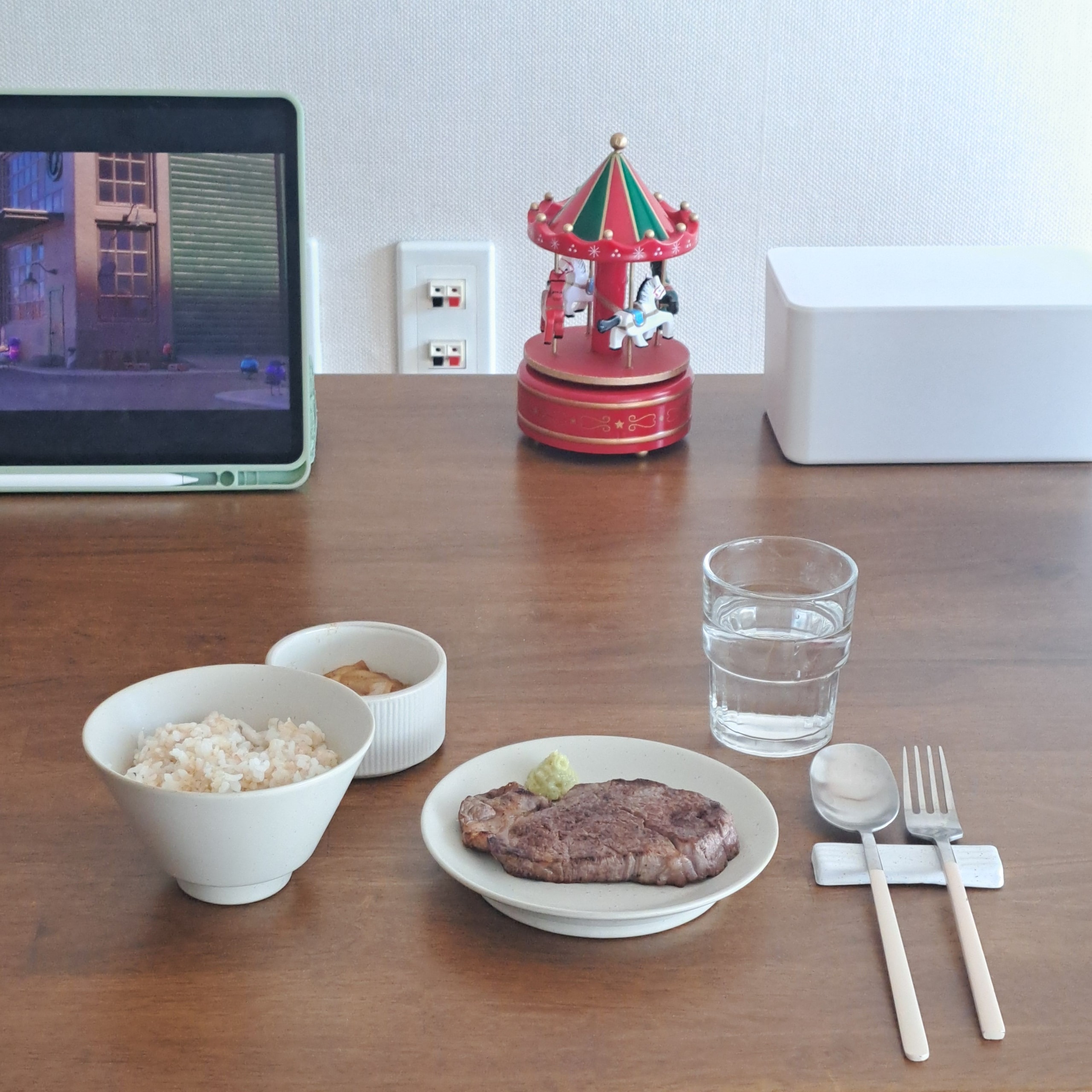 Seoul Minimalist Matte Fork & Knife Set for 2 (4-Piece) user photo