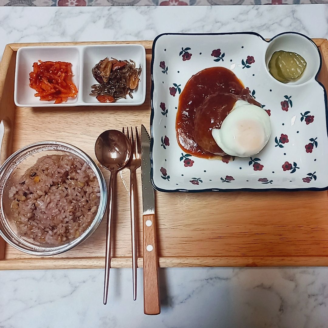 Floral Square Serving Plate Set with Sauce Dish (2-Piece) user photo