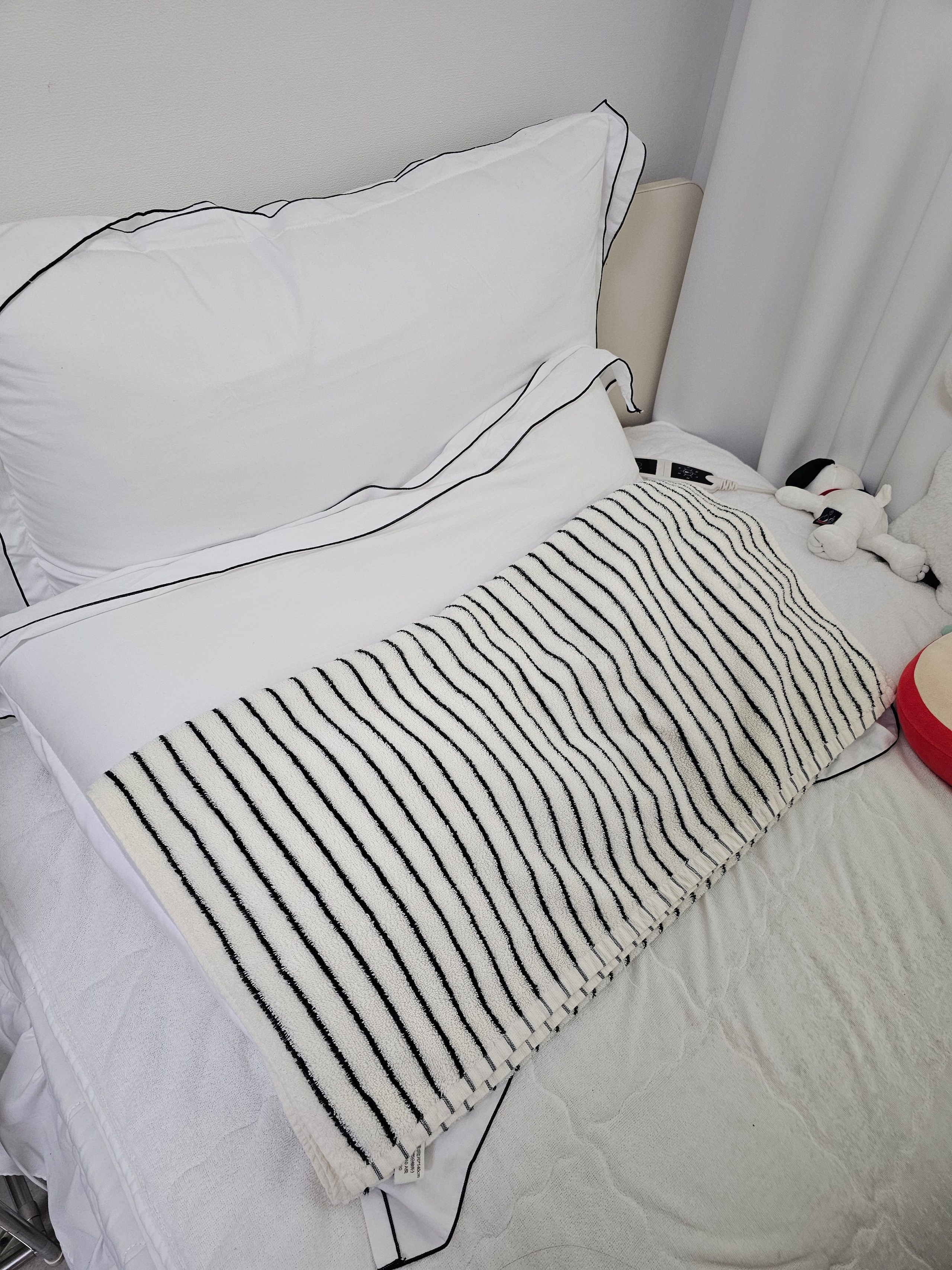 Cotton Modern Stripe Oversized Bath & Beach Towel user photo