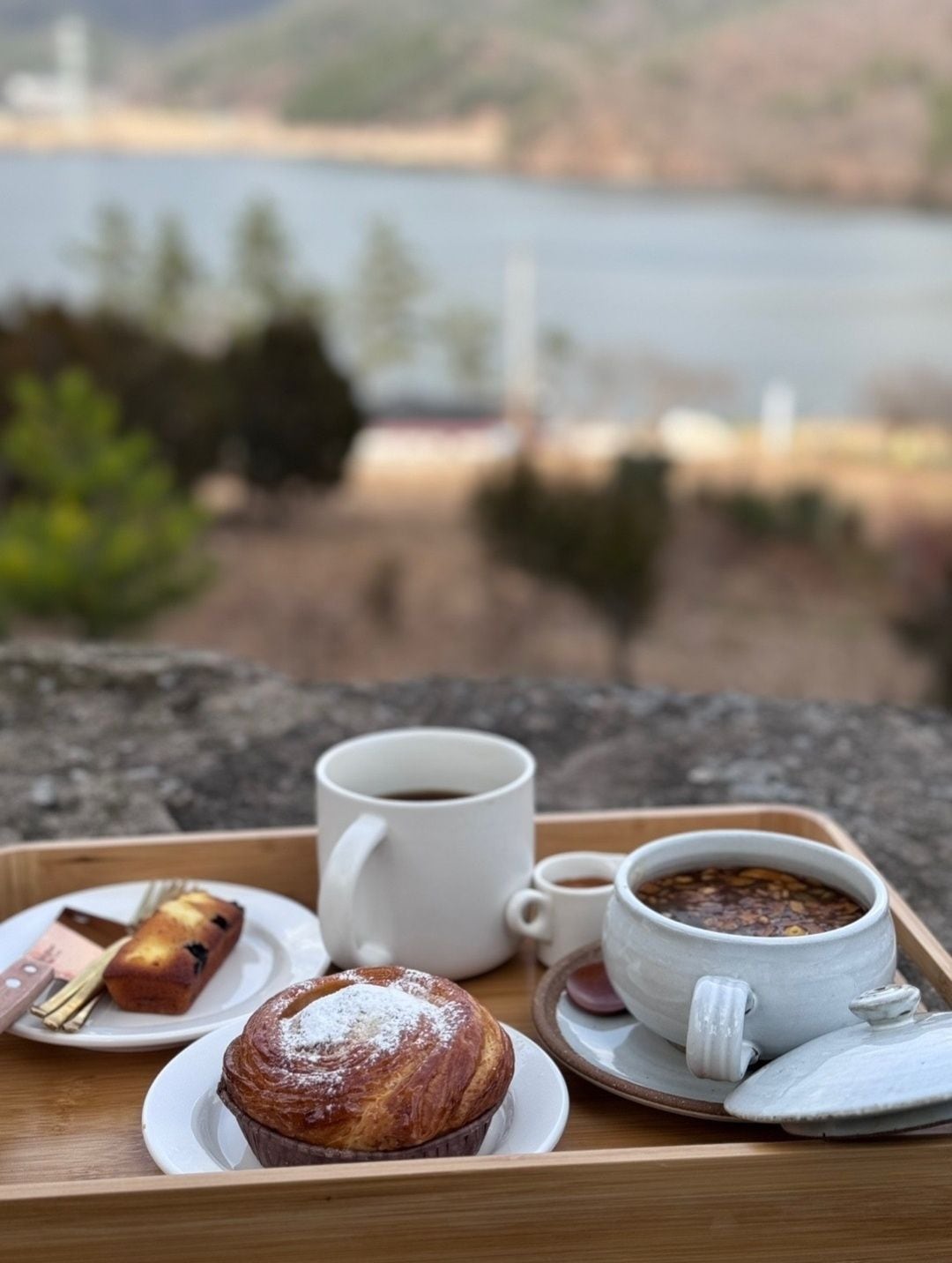 Glossy Ceramic Cup & Saucer Set user photo