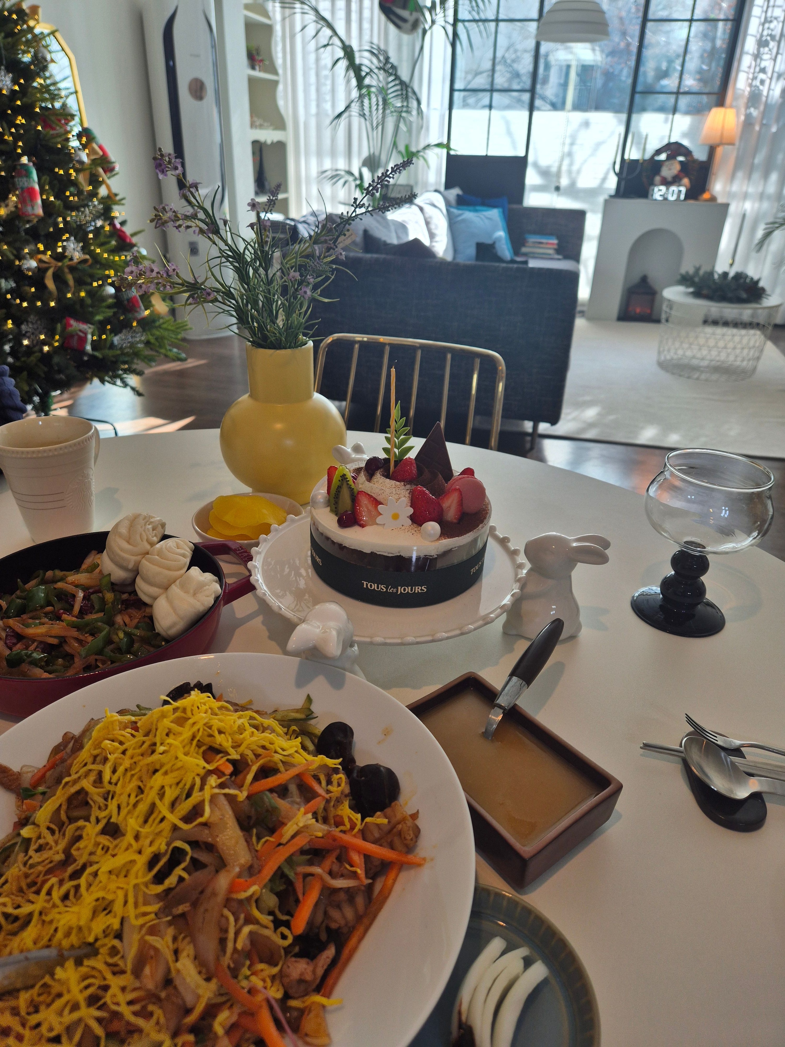 Rove Black Stem Wine Glass user photo