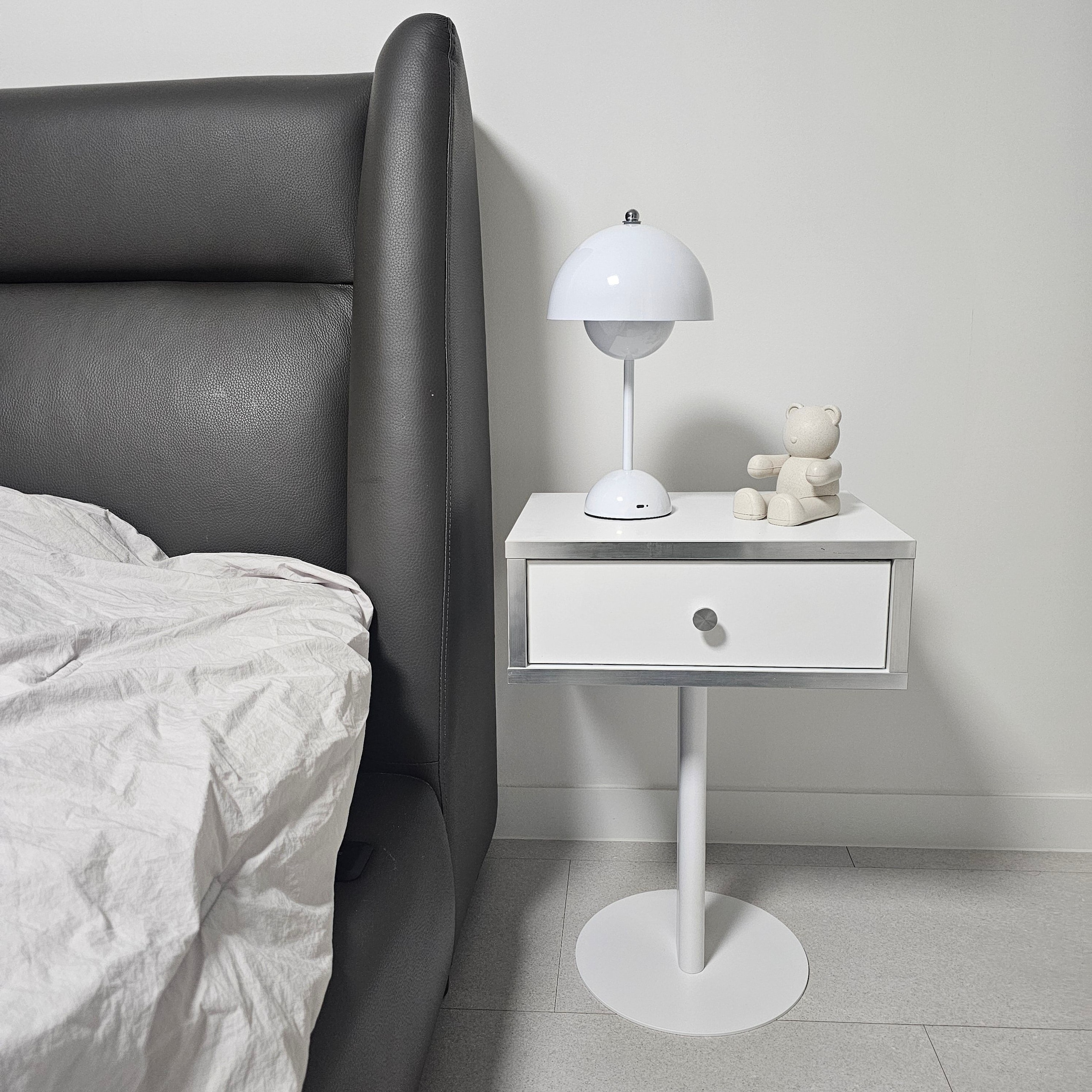 Modern Drawer Nightstand user photo