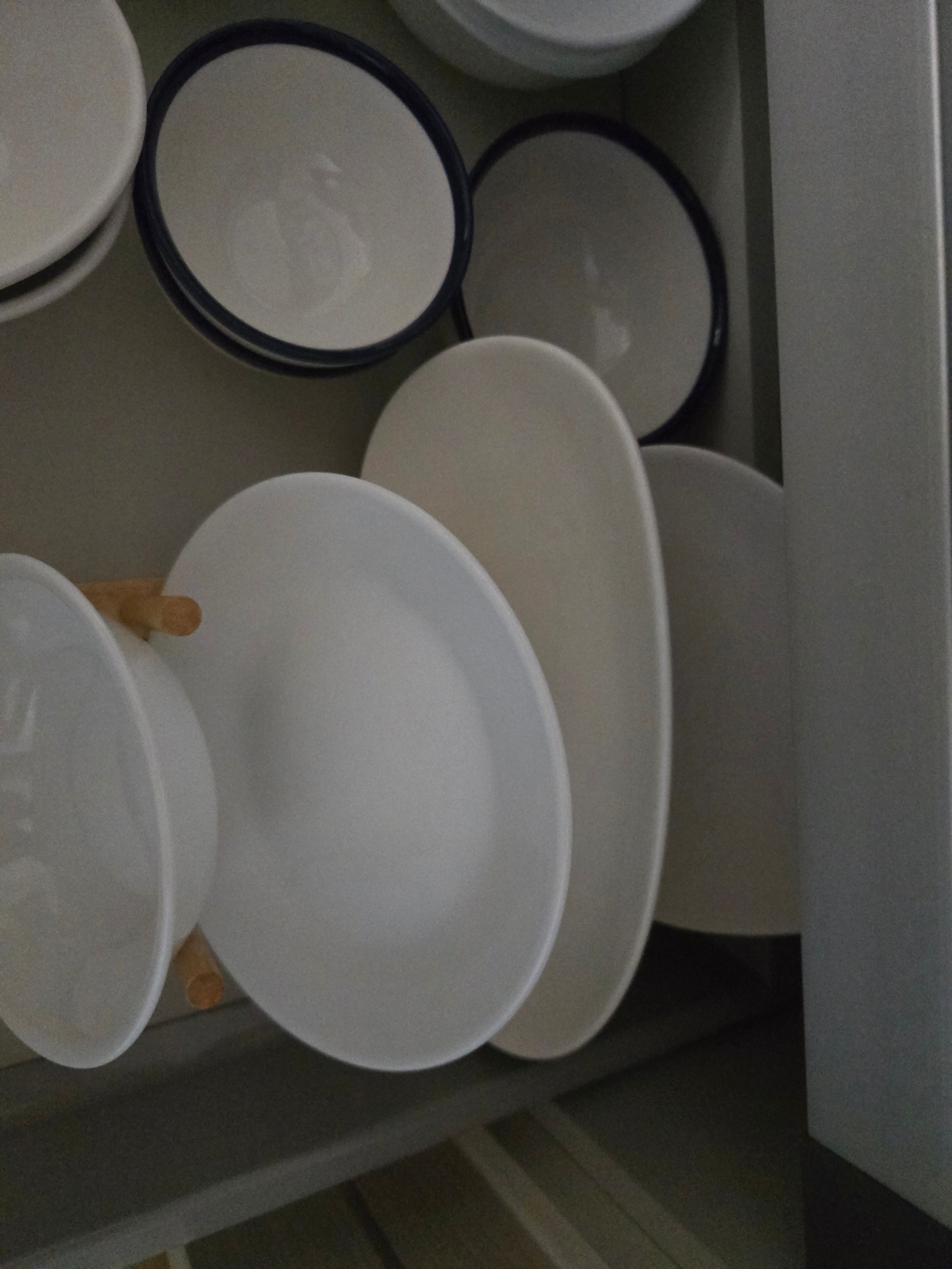 Cream White Pebble Dinnerware Set for 2 user photo