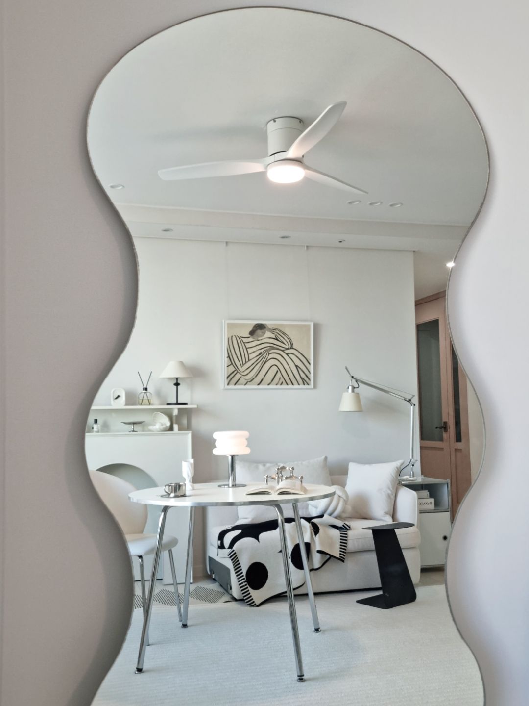Modern Chrome Round Dining Table - 39.4