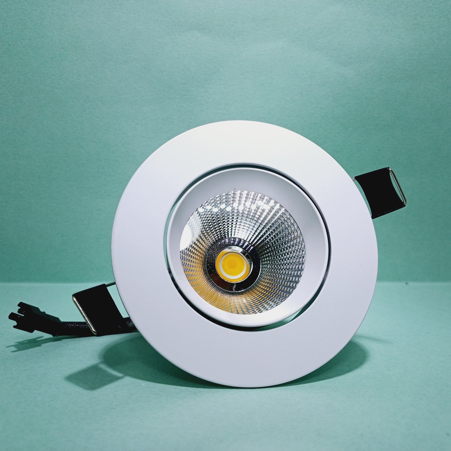 LED 3인치 다운라이트 EL9169 COB 거실 천장 주방 매립등 플리커프리 가격 추이 황제라이팅 LED 3인치 다운라이트 EL9169 COB 거실 천장 주방 매립등 플리커프리 - 최저가 8,300원