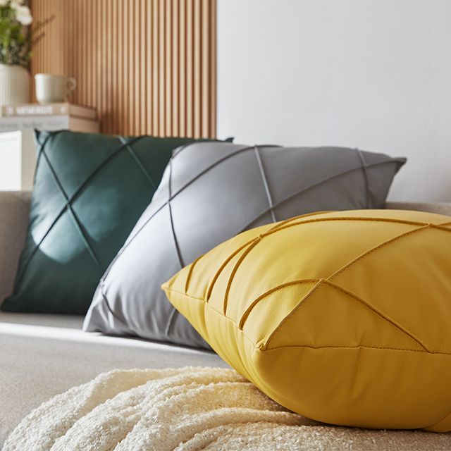 가죽 소파 사각 쿠션 3 colors 가격 추이 써니데일 가죽 소파 사각 쿠션 3 colors - 최저가 9,800원