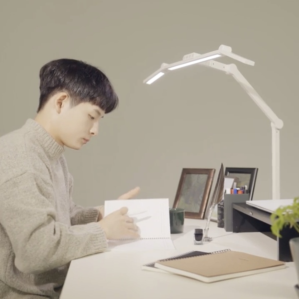 스탠드 멜라토닌 led 시력보호 와이드 공부 조명 독서등 STDL01베이스형