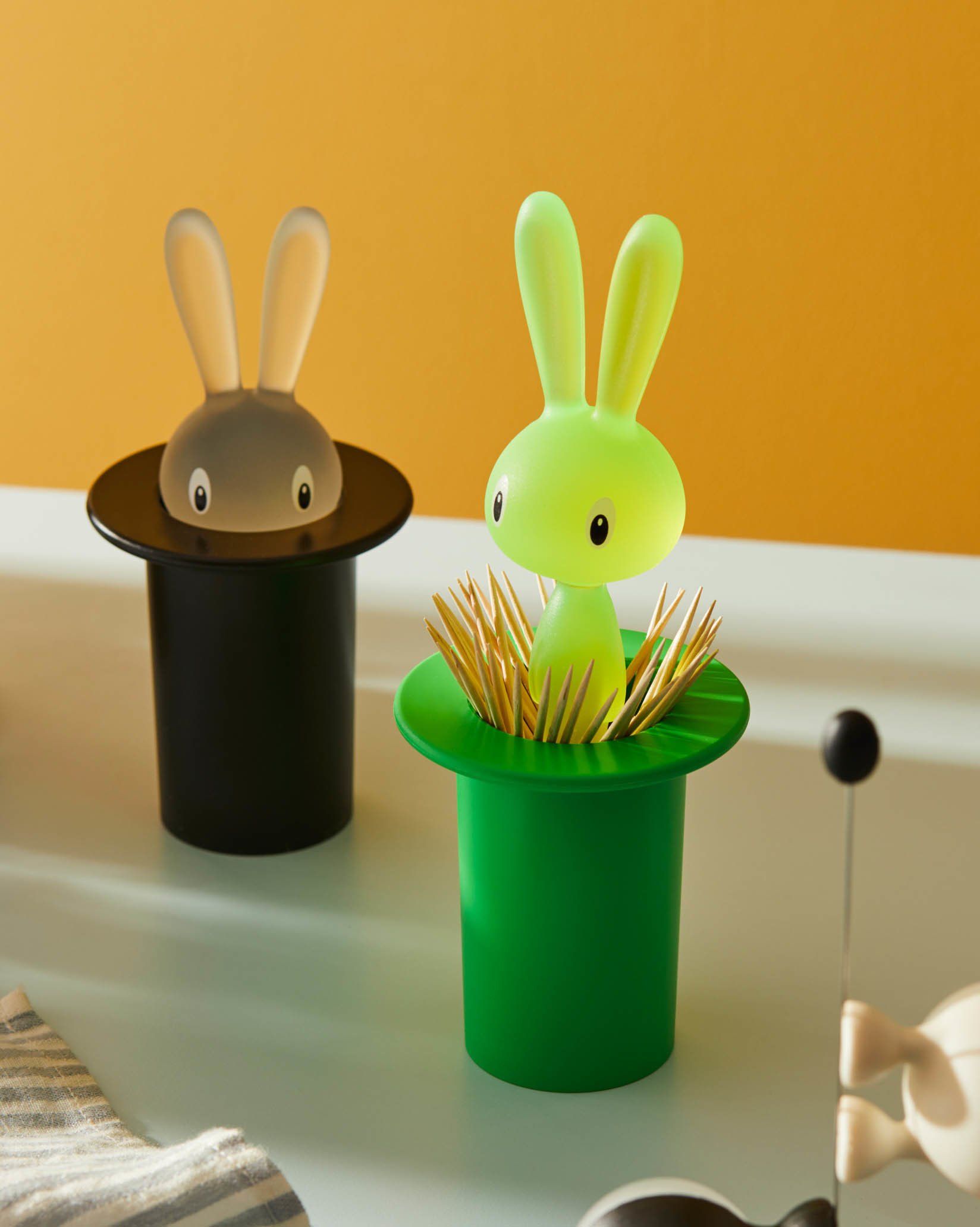 알레시 매직버니 이쑤시게 홀더 (2 colors) 가격 비교 알레시(ALESSI) 알레시 매직버니 이쑤시게 홀더 (2 colors)