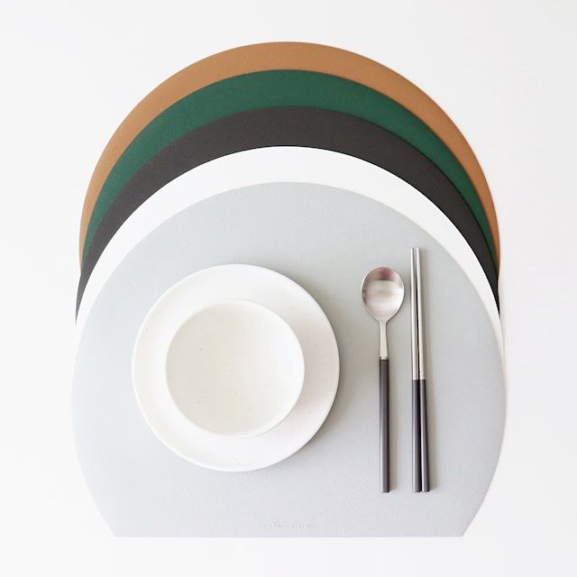 심플렛 폴리레더 테이블매트 식탁매트 반달 5colors 가격 비교 카모메키친 심플렛 폴리레더 테이블매트 식탁매트 반달 5colors
