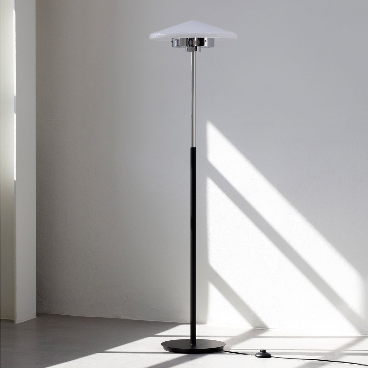 오늘의집 Cone Floor Lamp