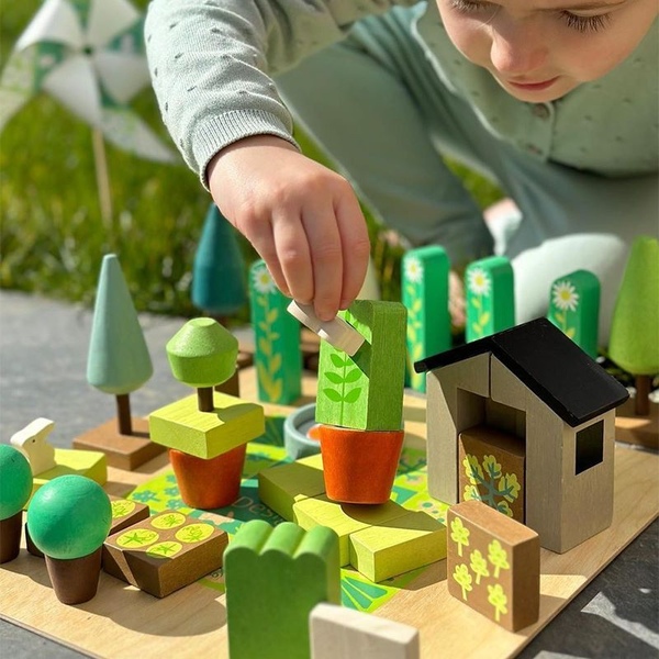 스몰 월드 가든 디자이너
