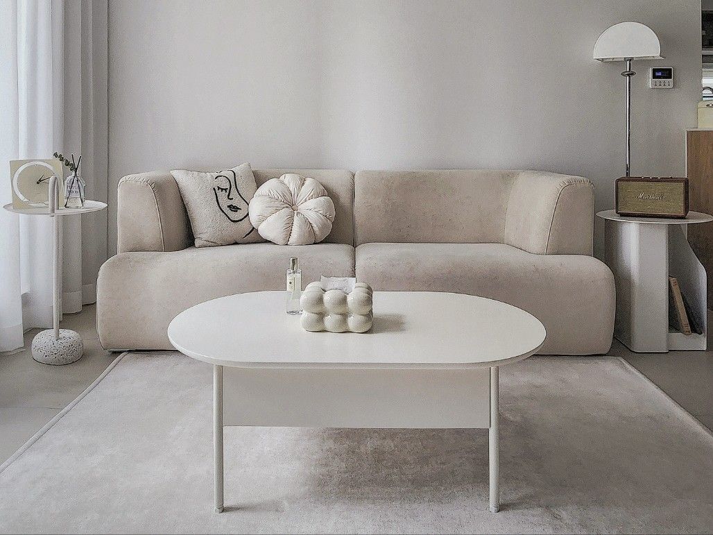 Round Side Table with Built-In Bookshelf user photo
