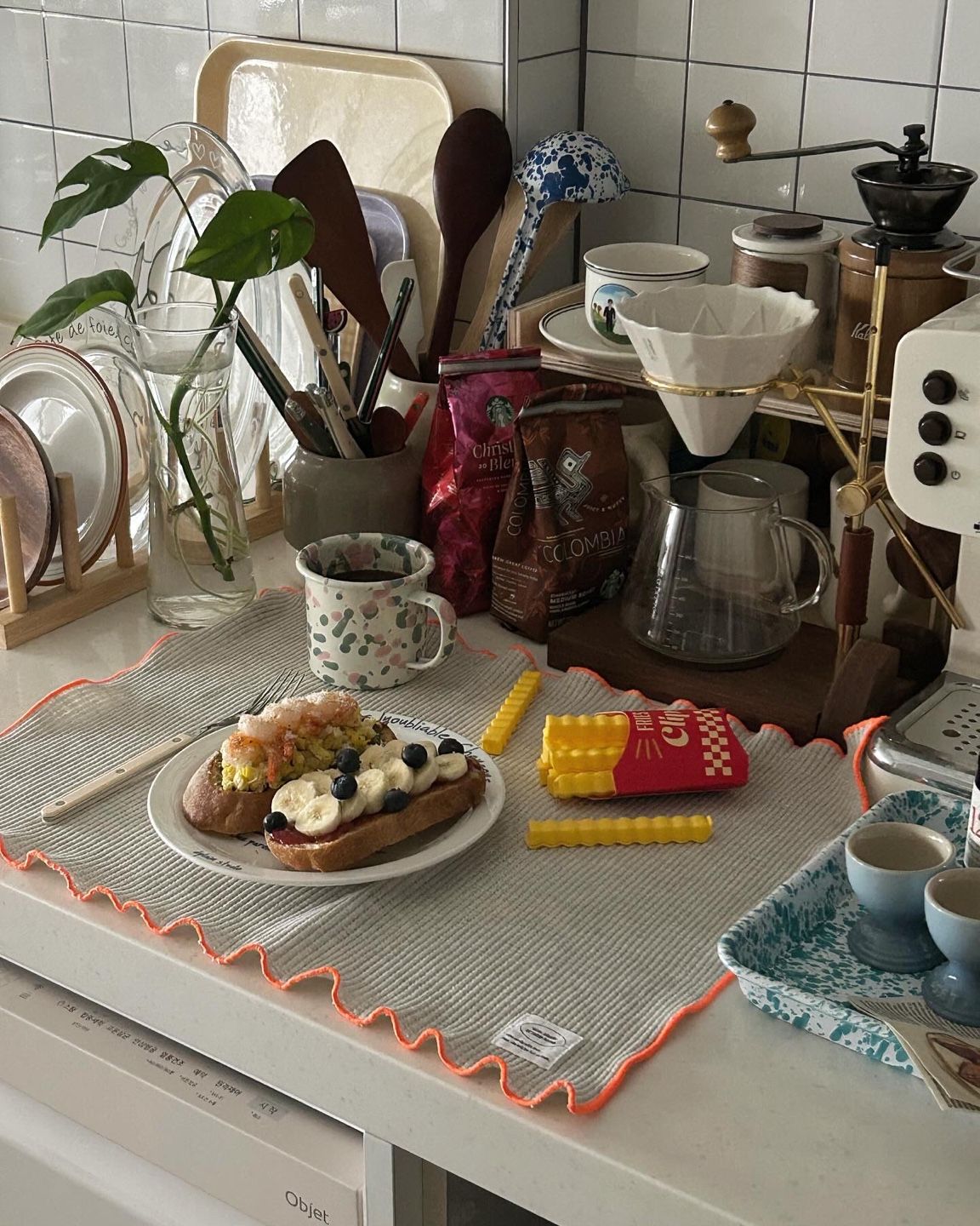 Modern Color-Handled Flatware Set for 2 (8-Piece) user photo