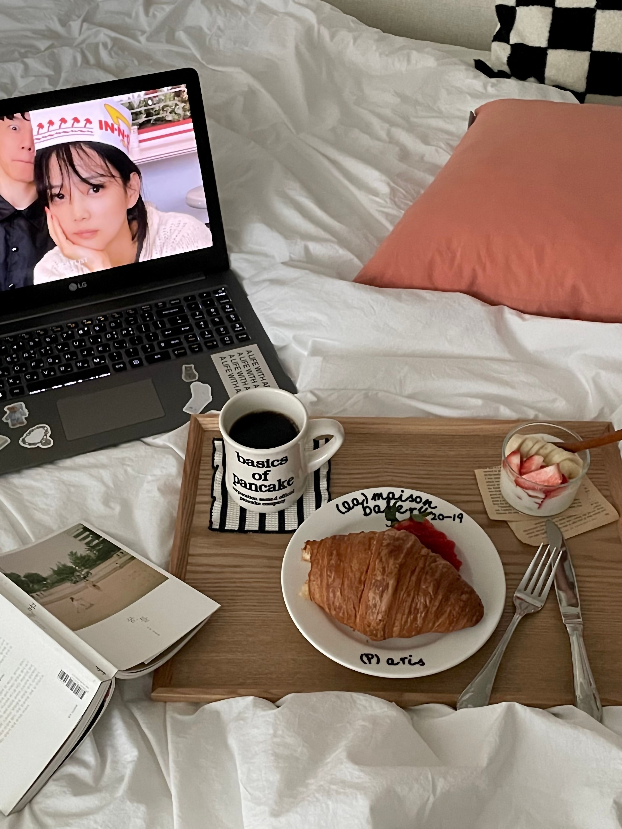 Classic Wooden Rectangular Tray user photo