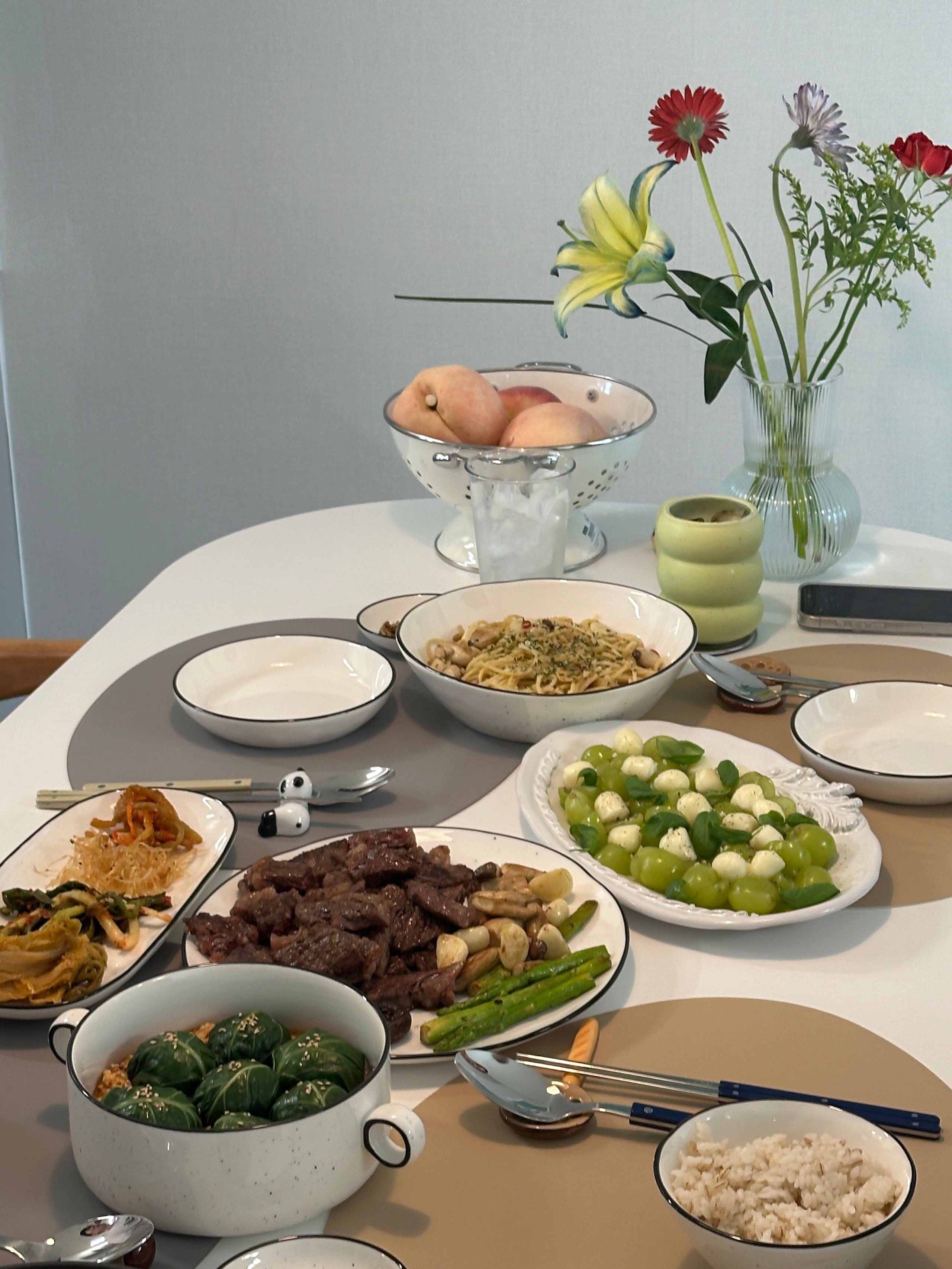 Stone Line Ceramic Dinnerware Set for 6 (42-Piece) user photo