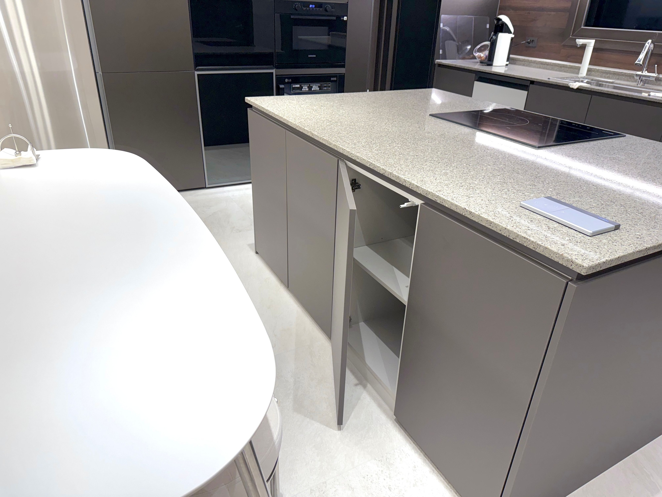 Stainless Steel Arch Napkin Holder user photo